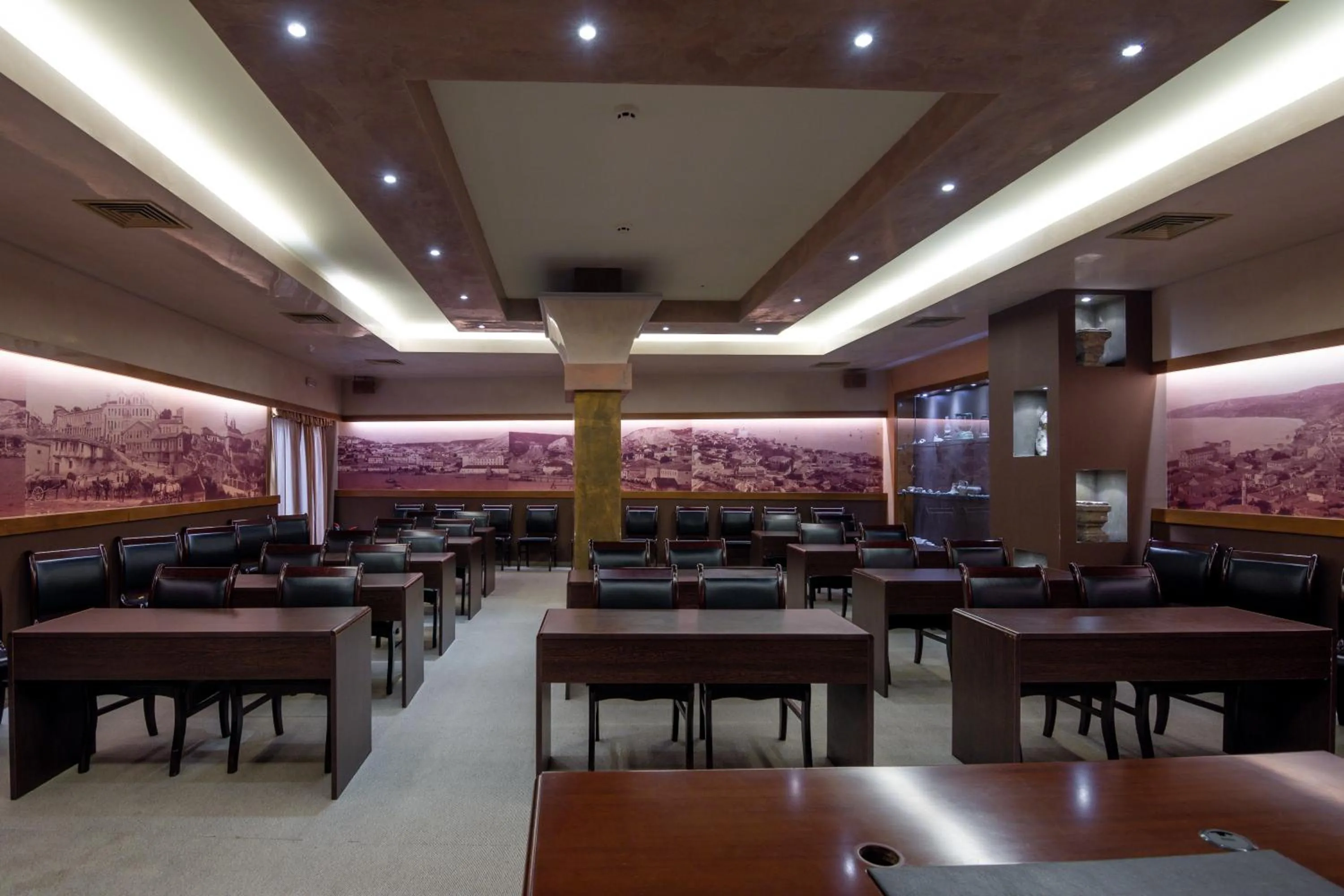 Property building in Hotel Mistral