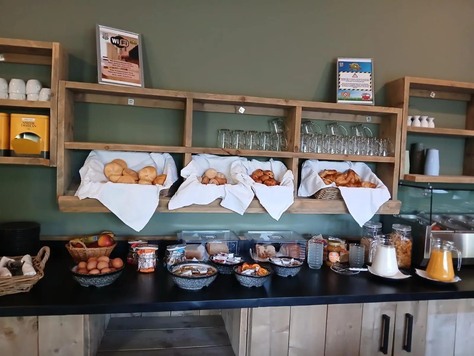 Breakfast in Drouwenerzand Hotel