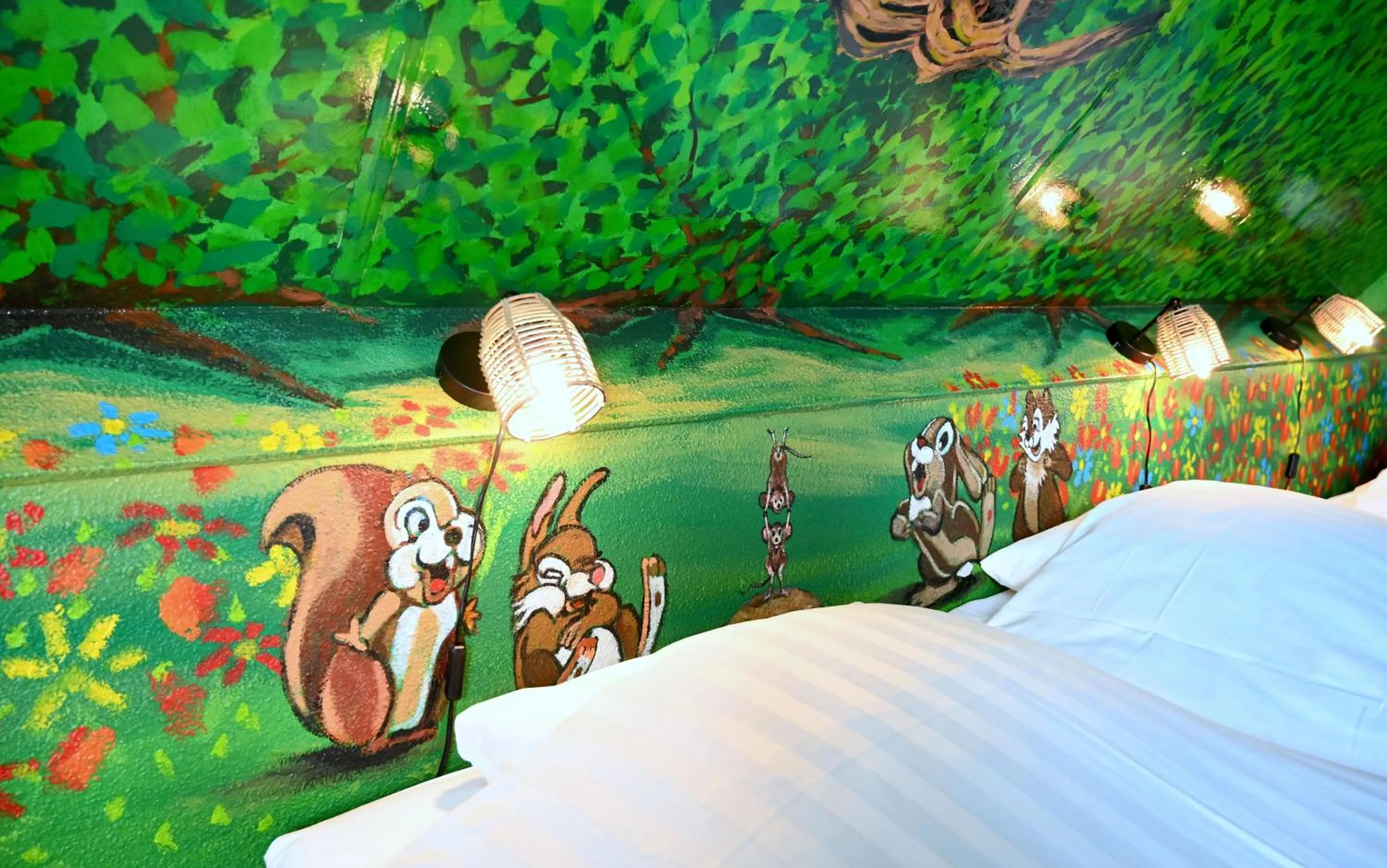 Decorative detail, Bed in Drouwenerzand Hotel