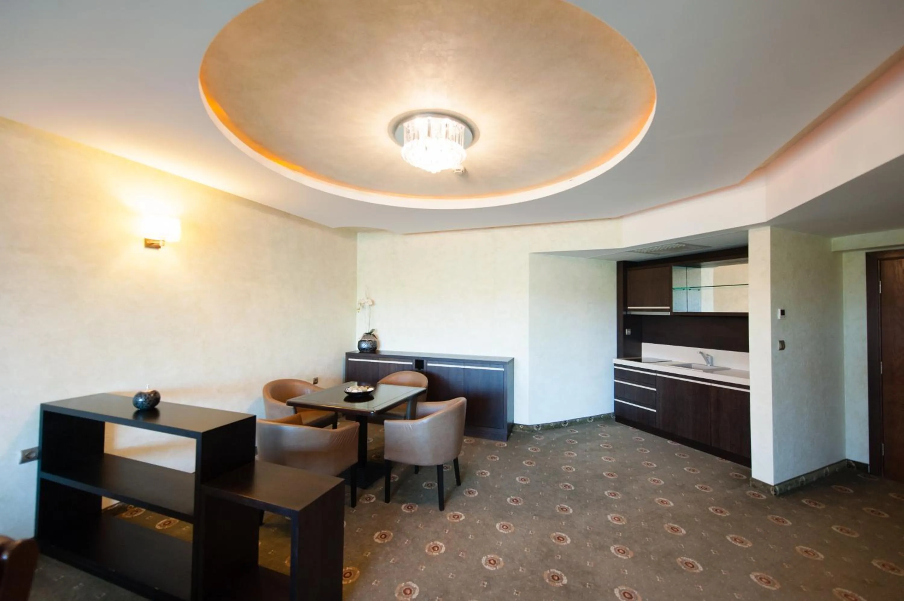 One-Bedroom Apartment in Park Hotel Izida