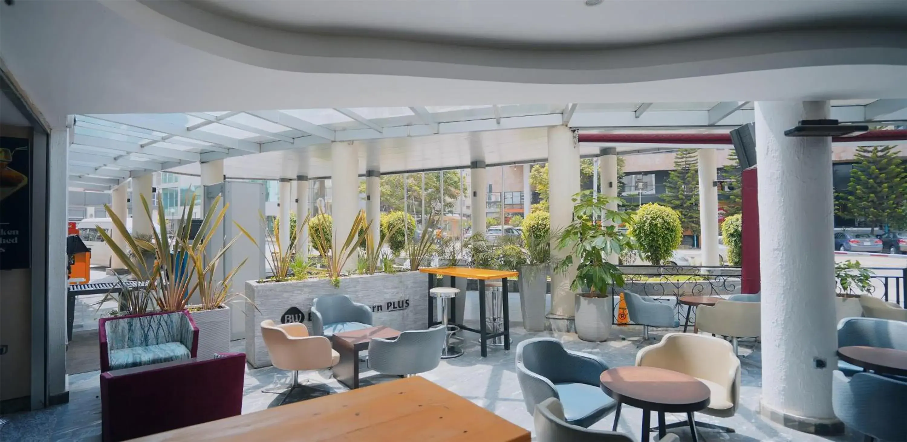 Lounge or bar in Best Western Plus Addis Ababa Lounge or bar in Best Western Plus Addis Ababa