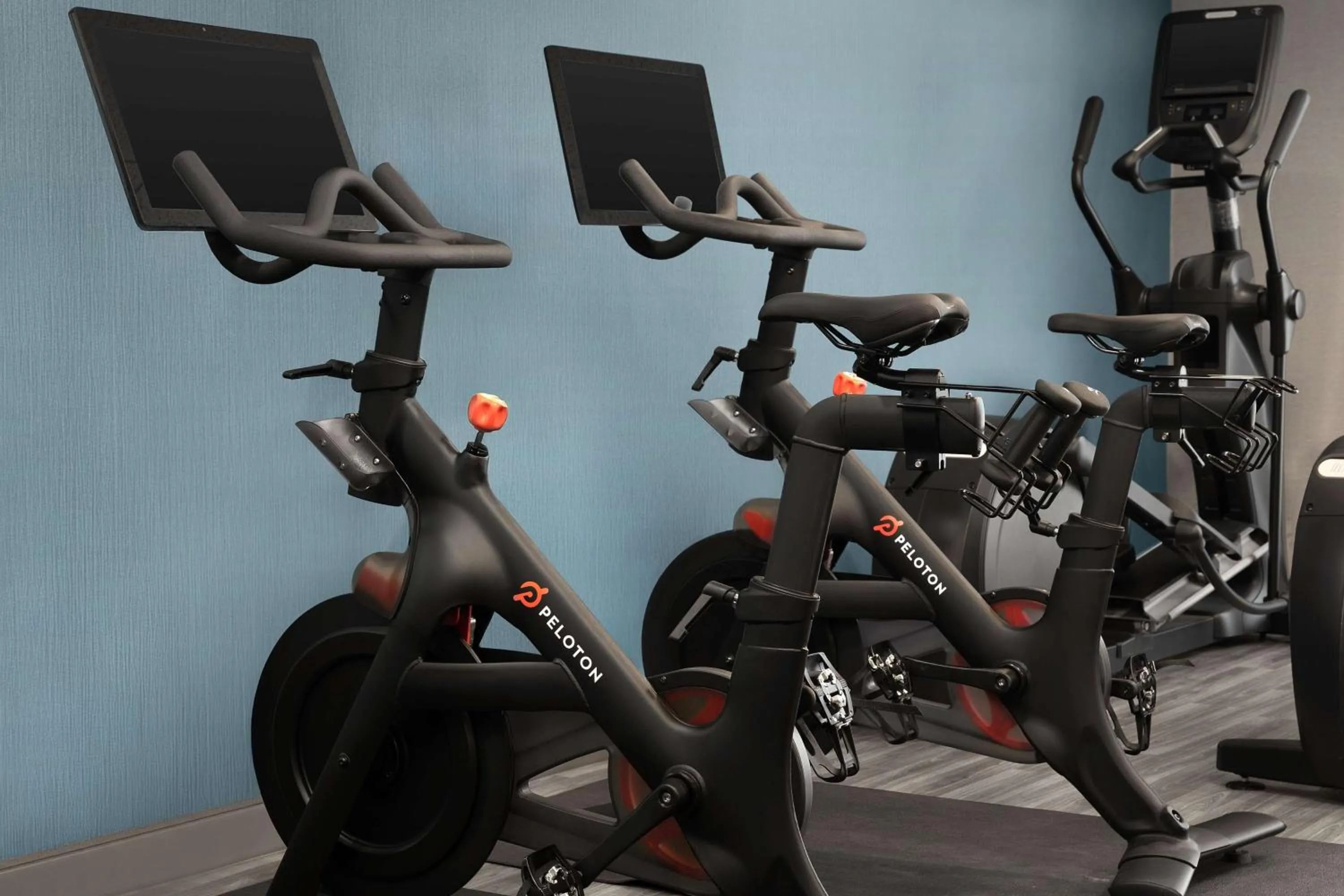 Fitness centre/facilities in Hampton Inn Waterloo