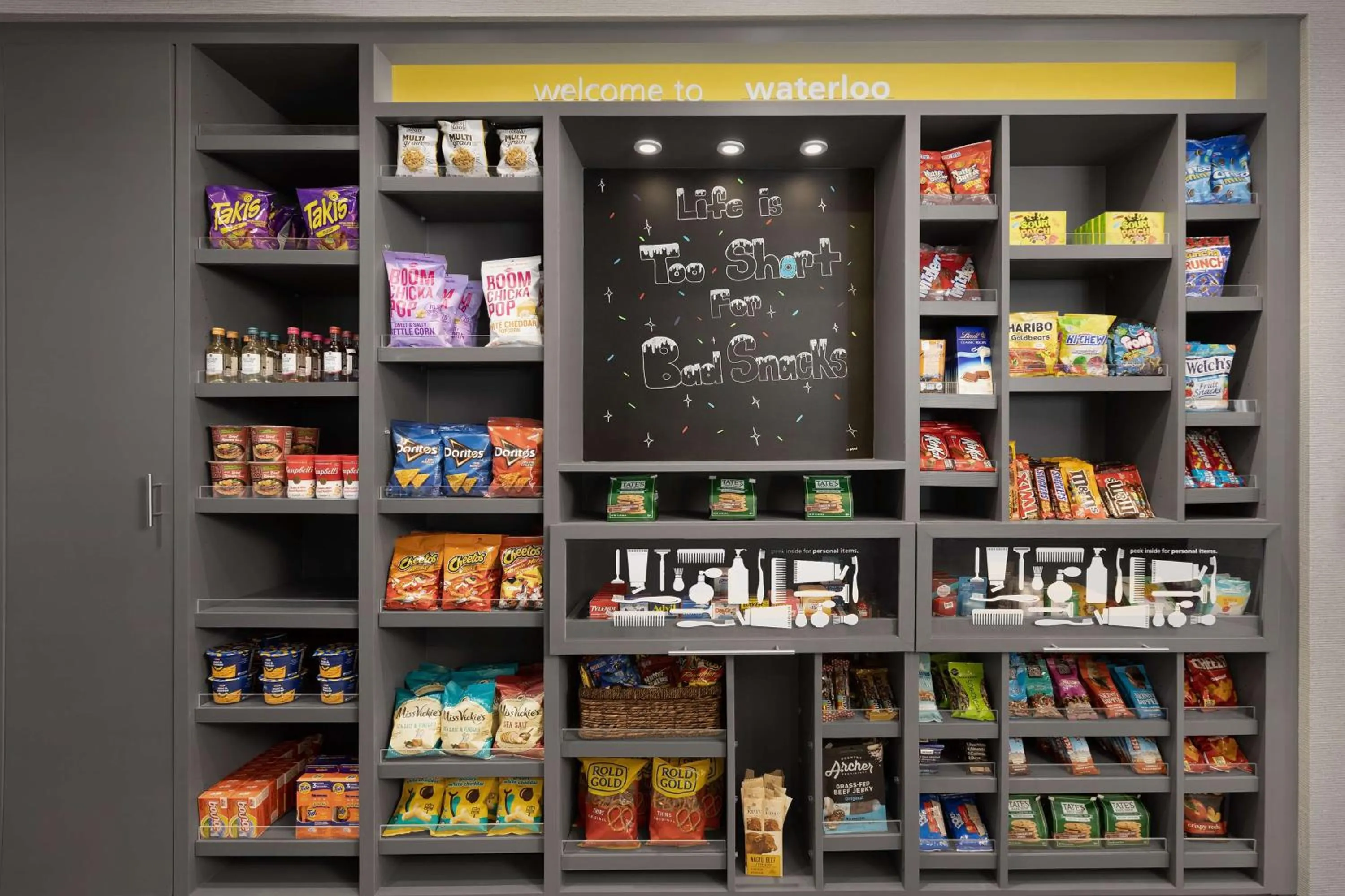 On-site shops in Hampton Inn Waterloo