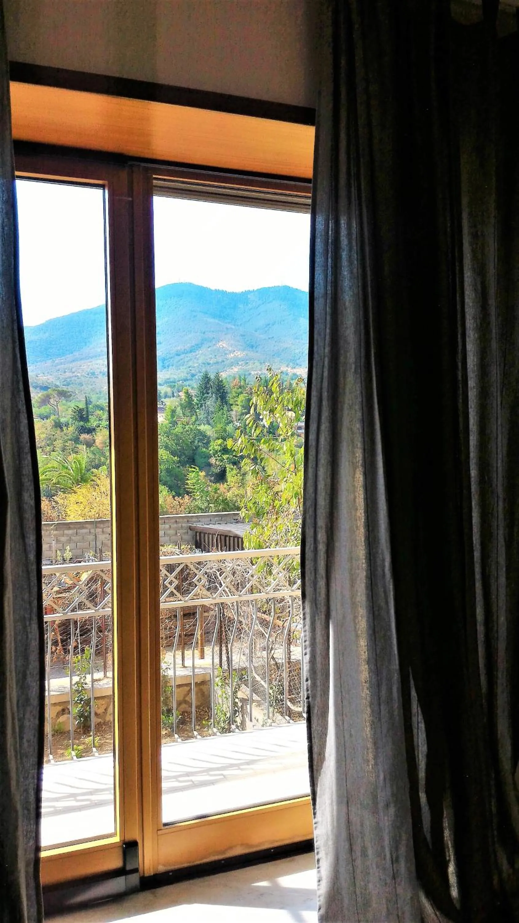 Mountain view in Casa Isabela luxury rooms