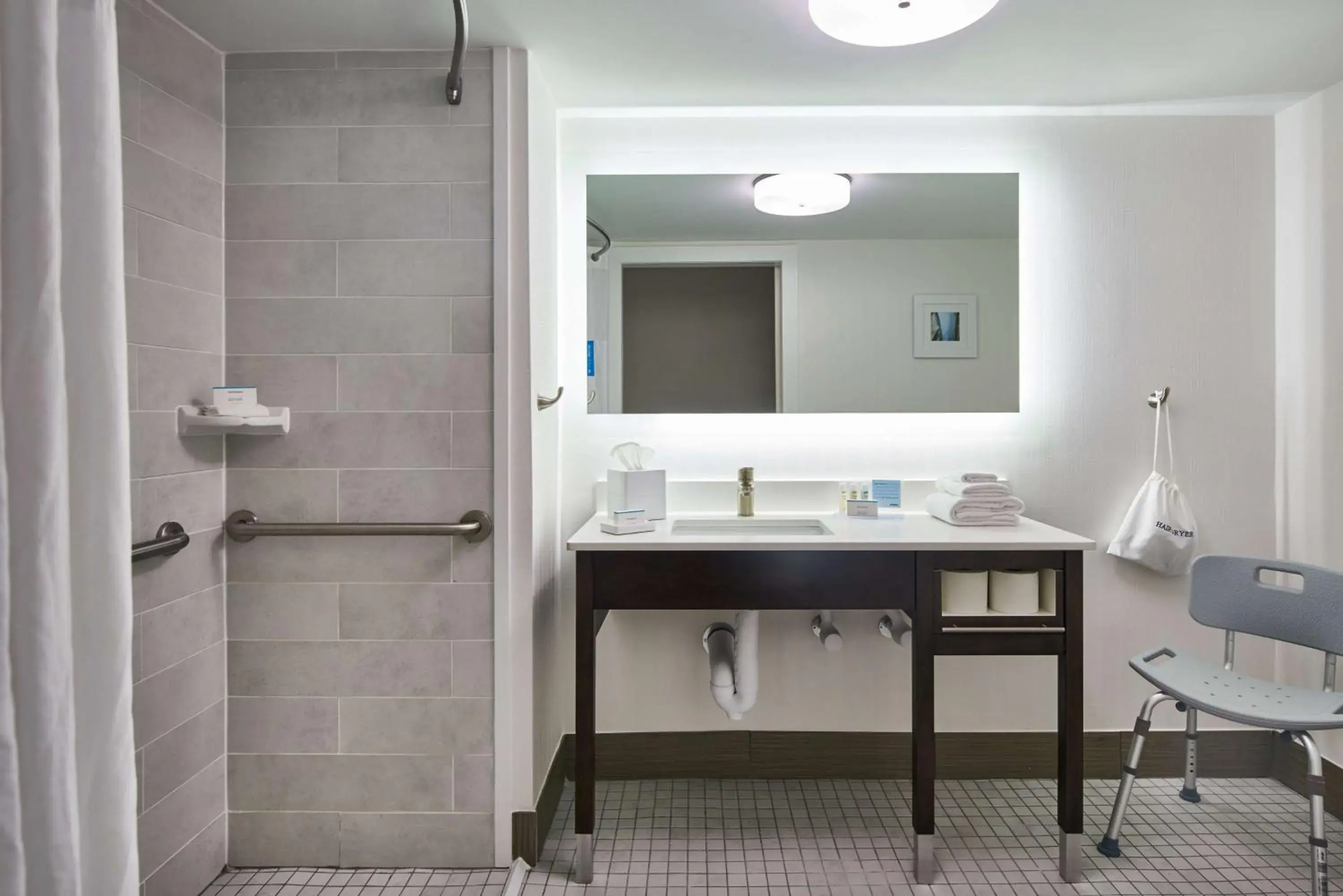 Queen Room with Two Queen Beds - Mobility Access/Non-Smoking in Hampton Inn & Suites Chapel Hill/Durham Queen Room with Two Queen Beds - Mobility Access/Non-Smoking in Hampton Inn & Suites Chapel Hill/Durham