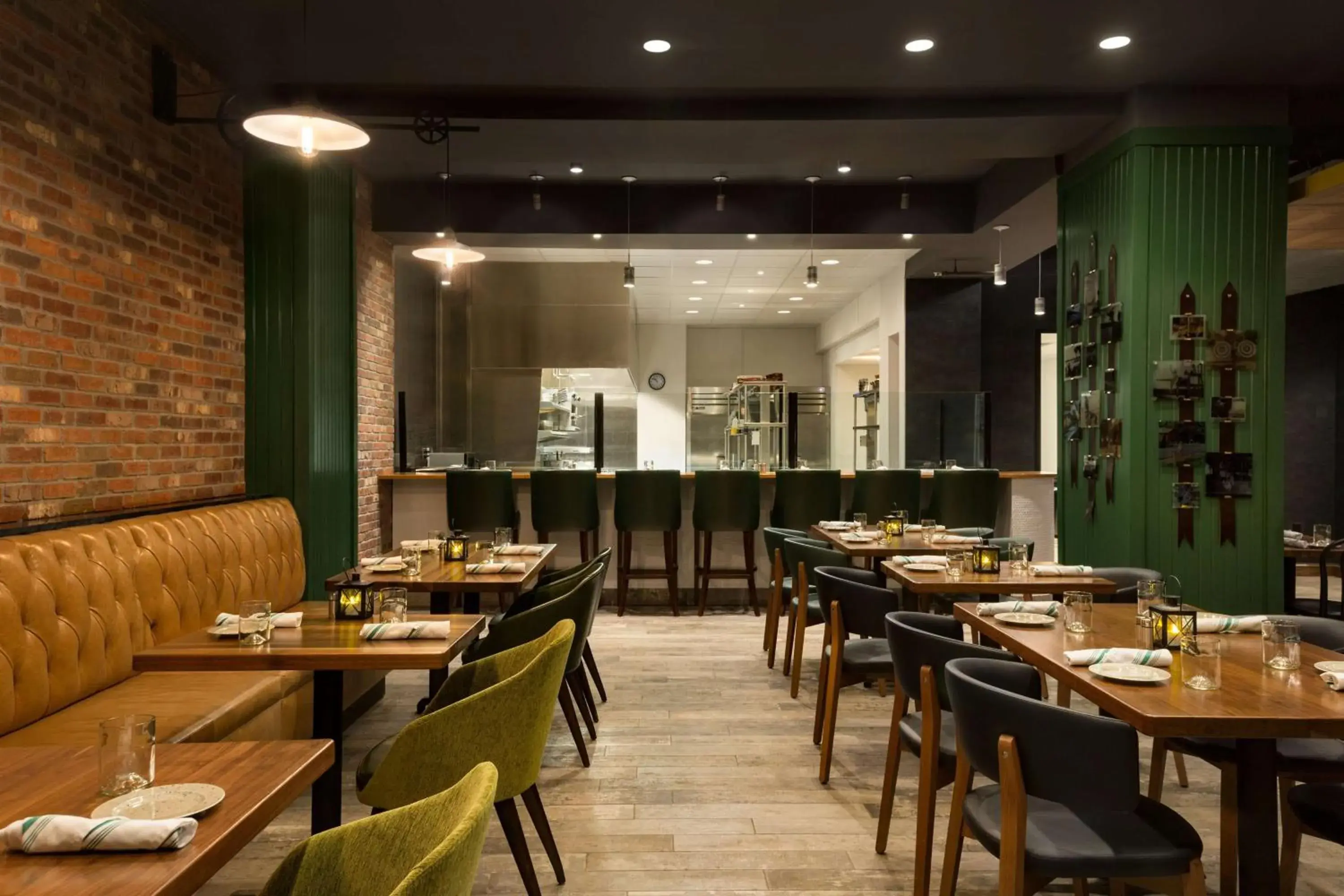 Restaurant/places to eat in Hotel Saranac, Curio Collection By Hilton Restaurant/places to eat in Hotel Saranac, Curio Collection By Hilton