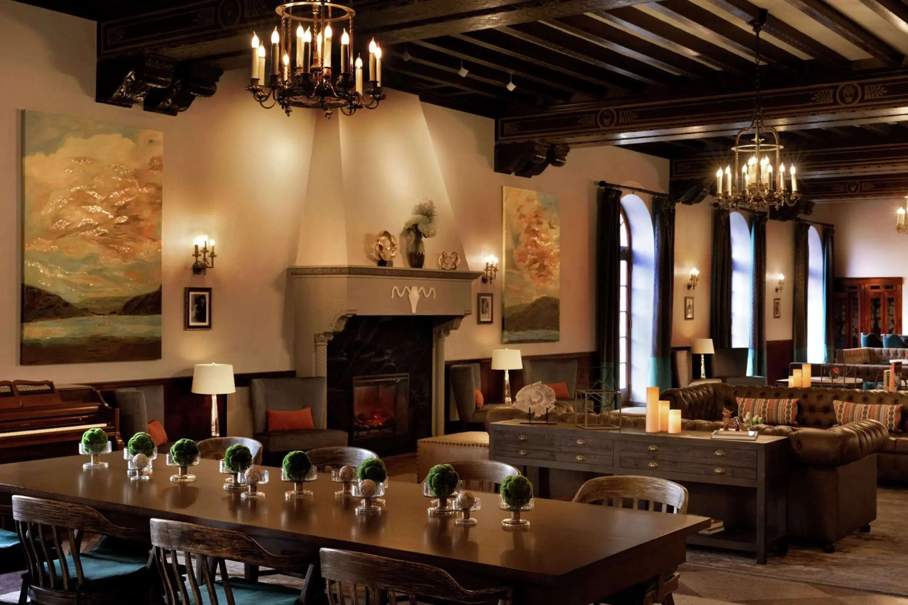 Lounge or bar in Hotel Saranac, Curio Collection By Hilton Lounge or bar in Hotel Saranac, Curio Collection By Hilton