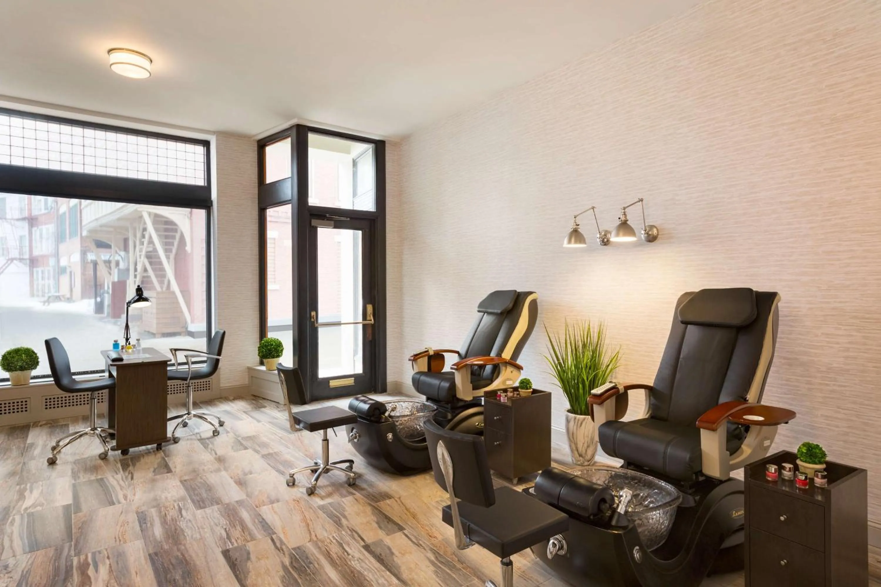 Sports in Hotel Saranac, Curio Collection By Hilton