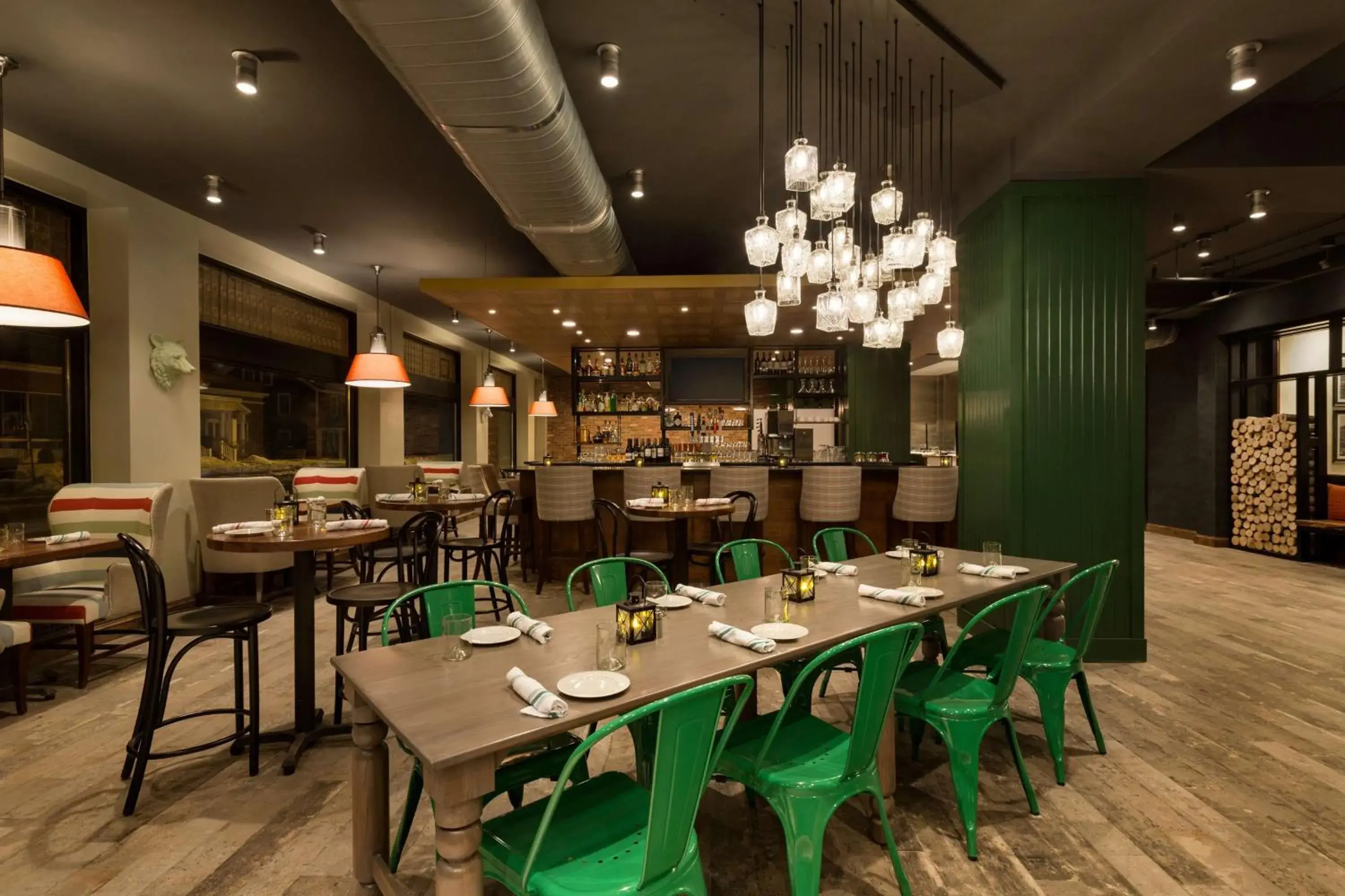 Restaurant/places to eat in Hotel Saranac, Curio Collection By Hilton Restaurant/places to eat in Hotel Saranac, Curio Collection By Hilton