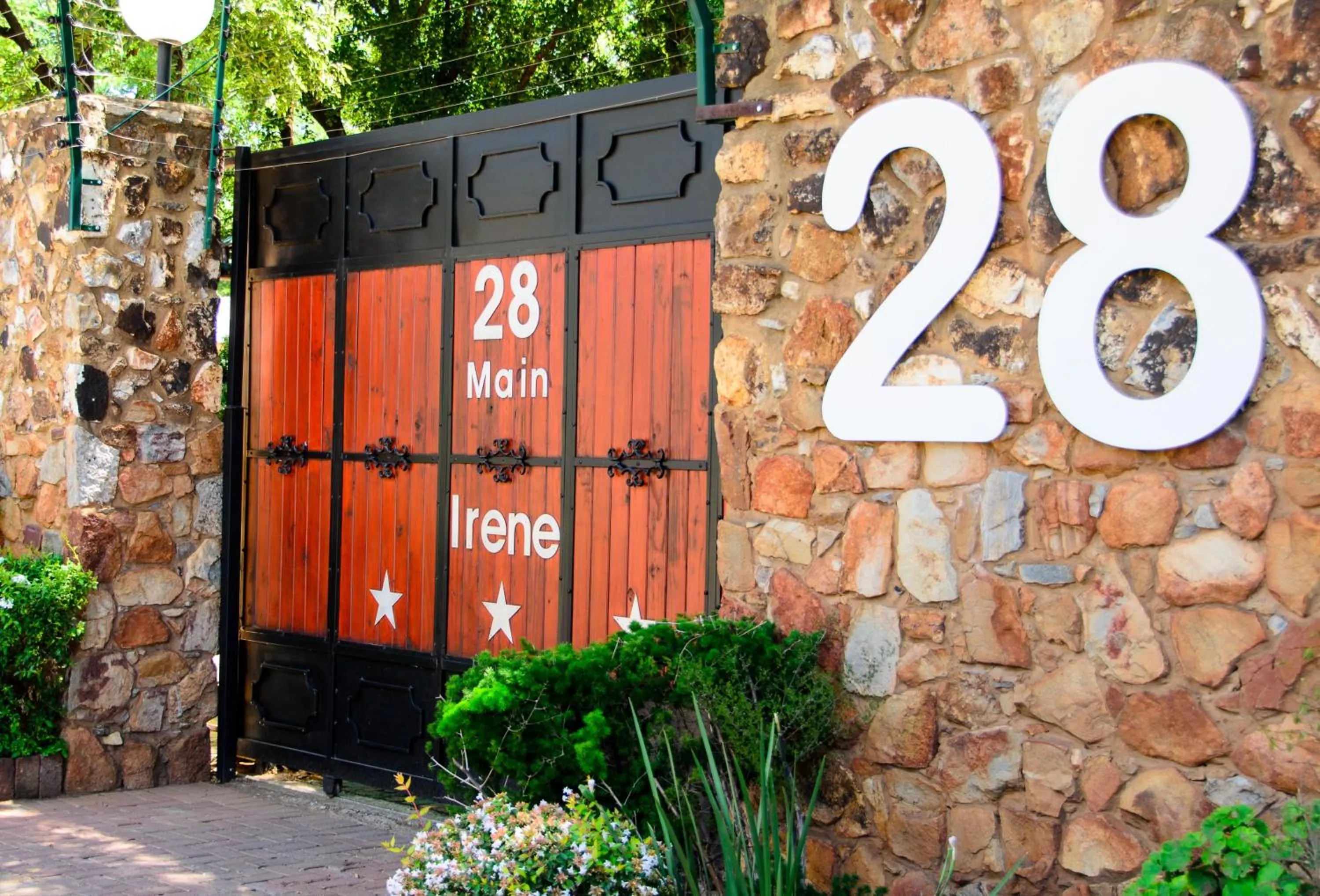 Facade/entrance in Irene B&B