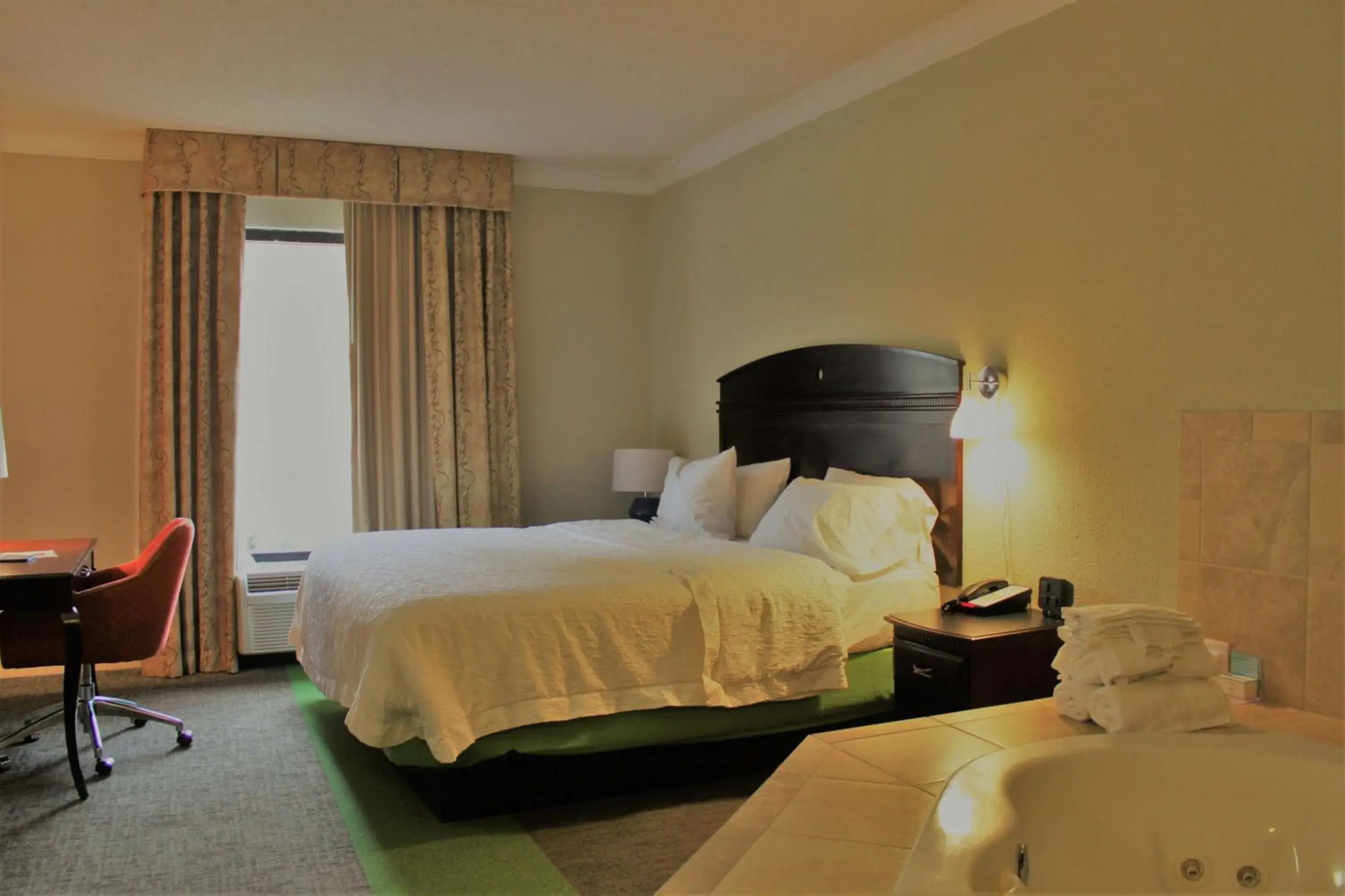 Bedroom, Bed in Hampton Inn Americus Bedroom, Bed in Hampton Inn Americus