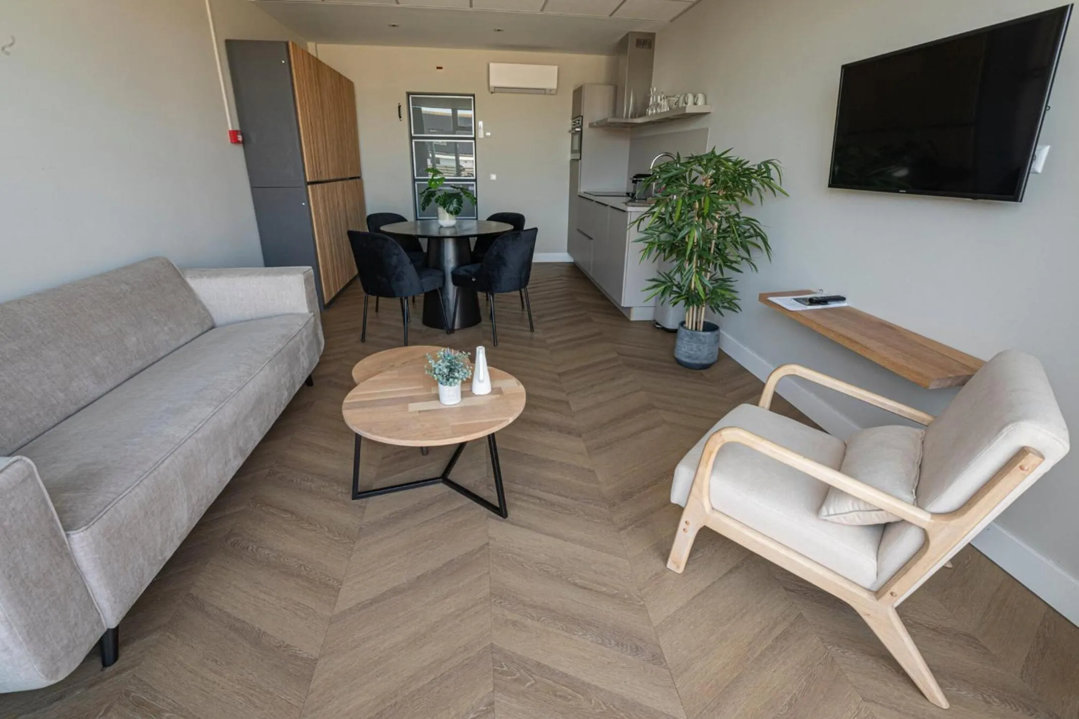 TV and multimedia in Strandstudio's Camperduin