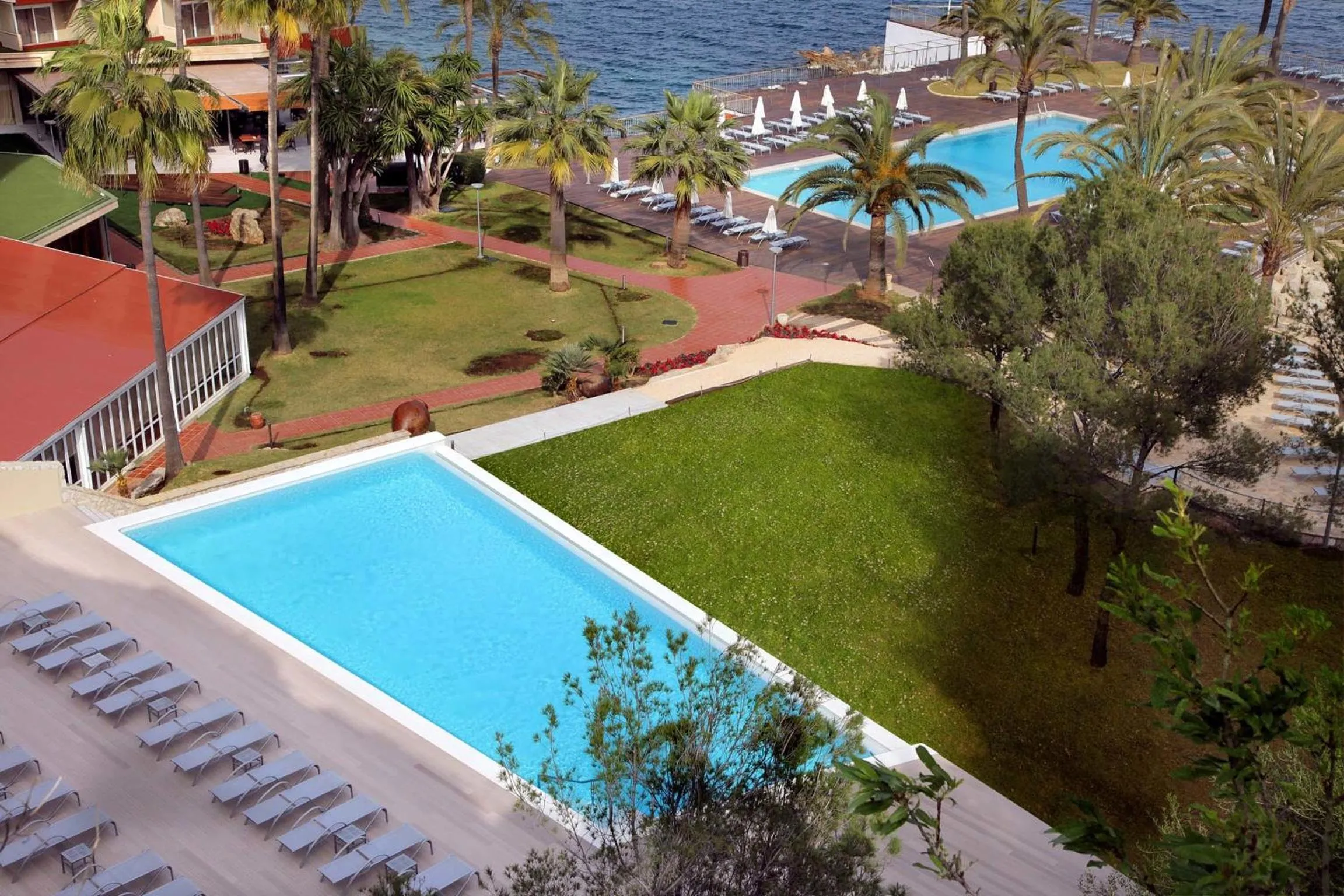 Swimming pool in Palace Bonanza Playa Resort & SPA by Olivia Hotels Collection