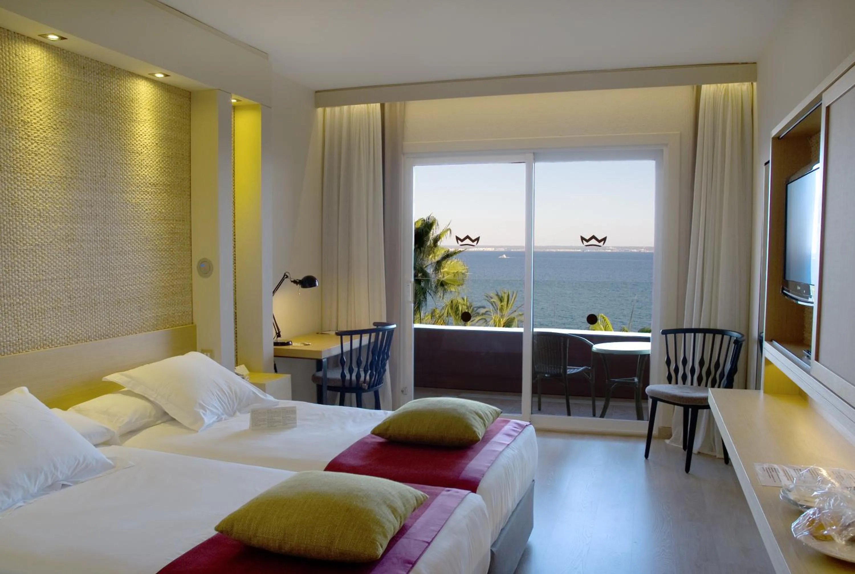 Bed in Palace Bonanza Playa Resort & SPA by Olivia Hotels Collection