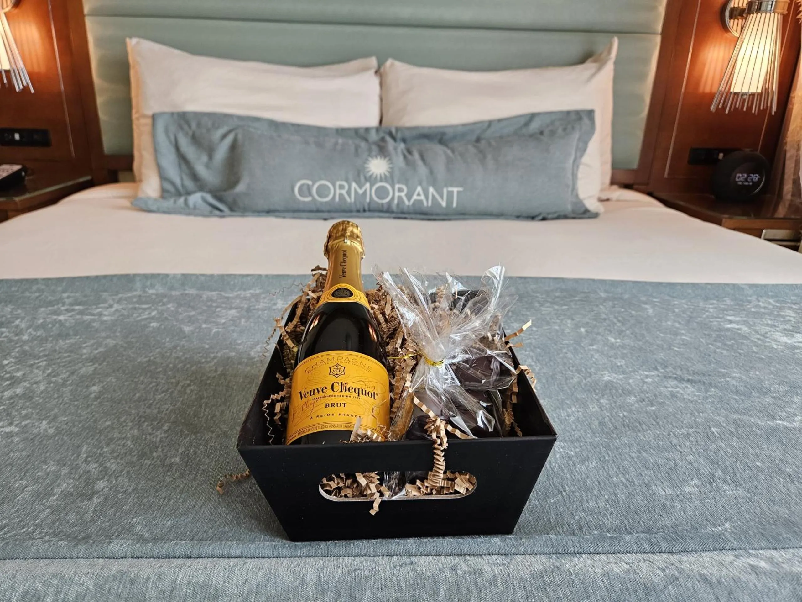 Bedroom, Bed in Cormorant Boutique Hotel