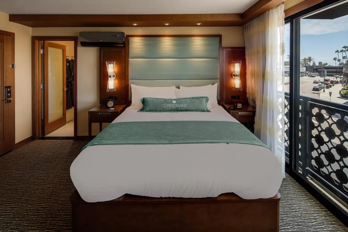 Bedroom, Bed in Cormorant Boutique Hotel