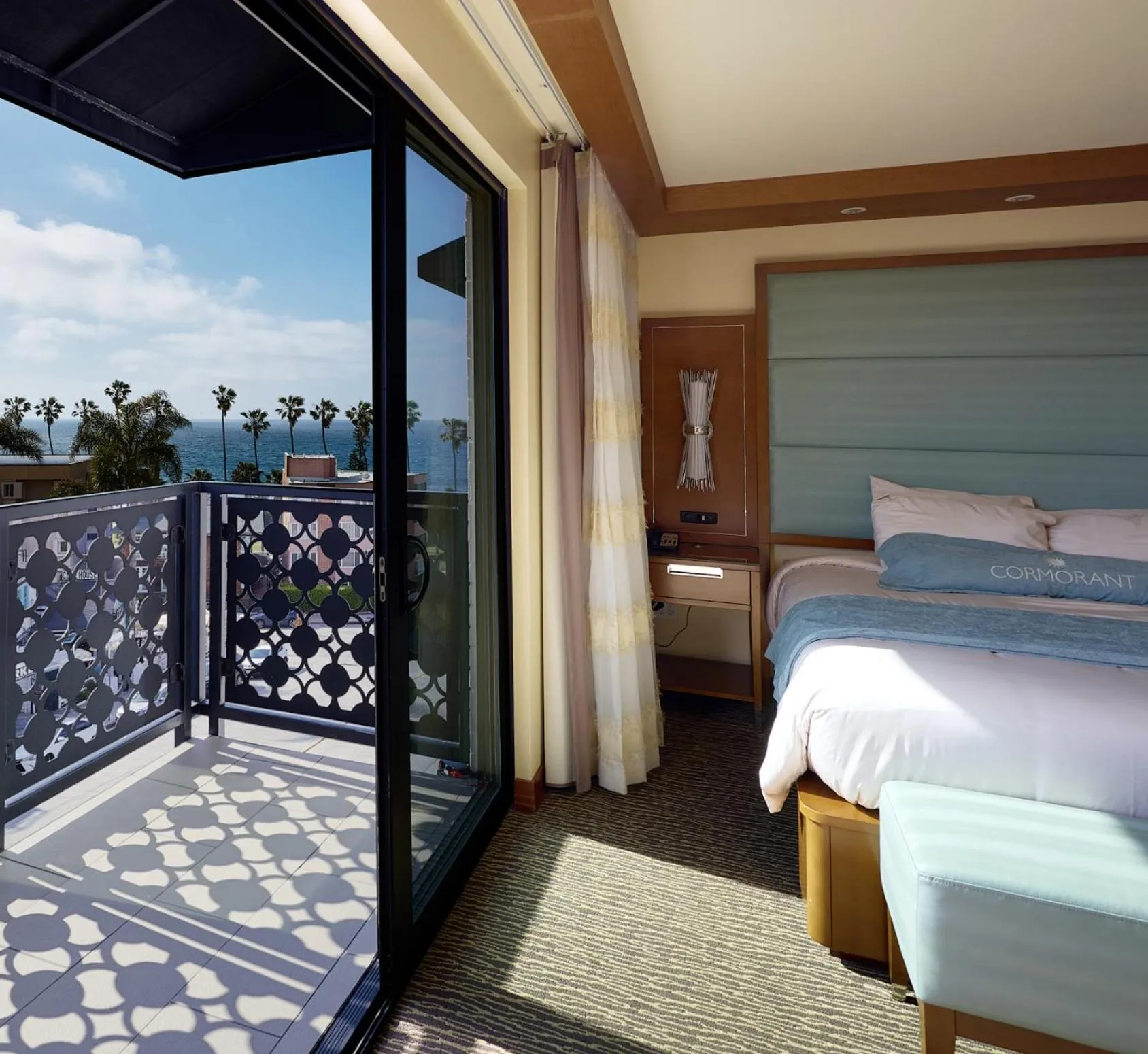 Sea view, Bed in Cormorant Boutique Hotel