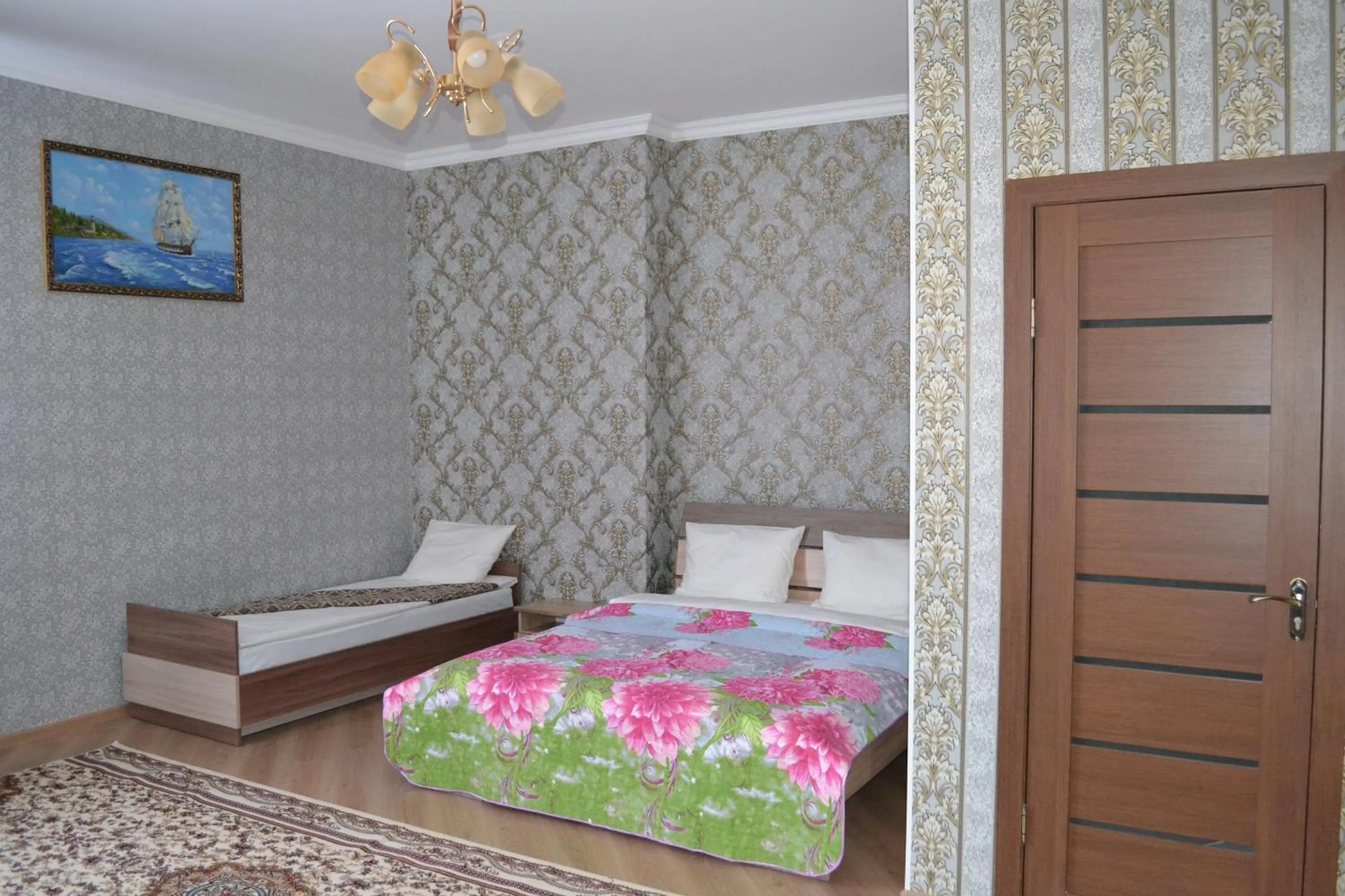 Photo of the whole room, Bed in Hotel Alash