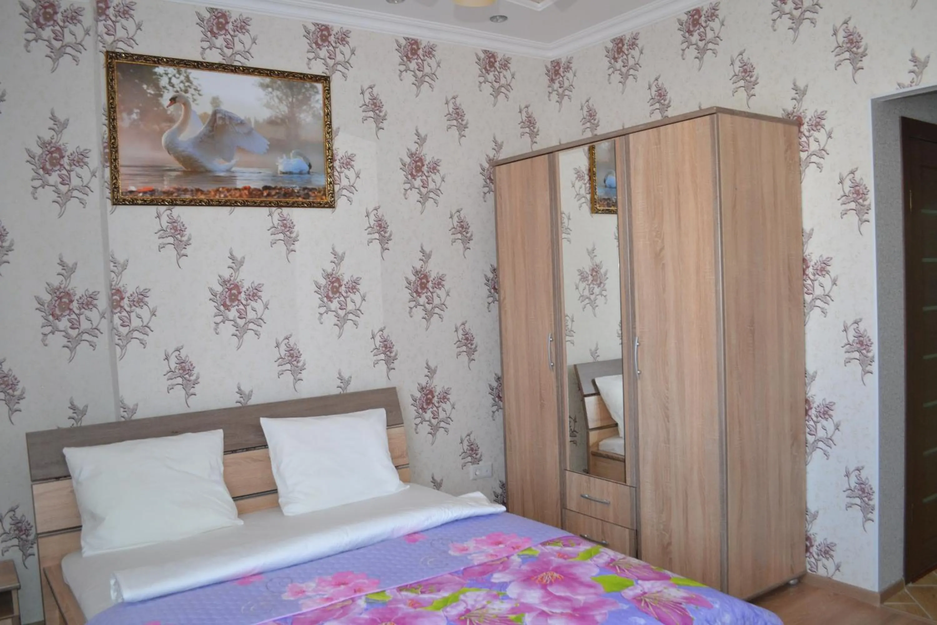 Photo of the whole room, Bed in Hotel Alash