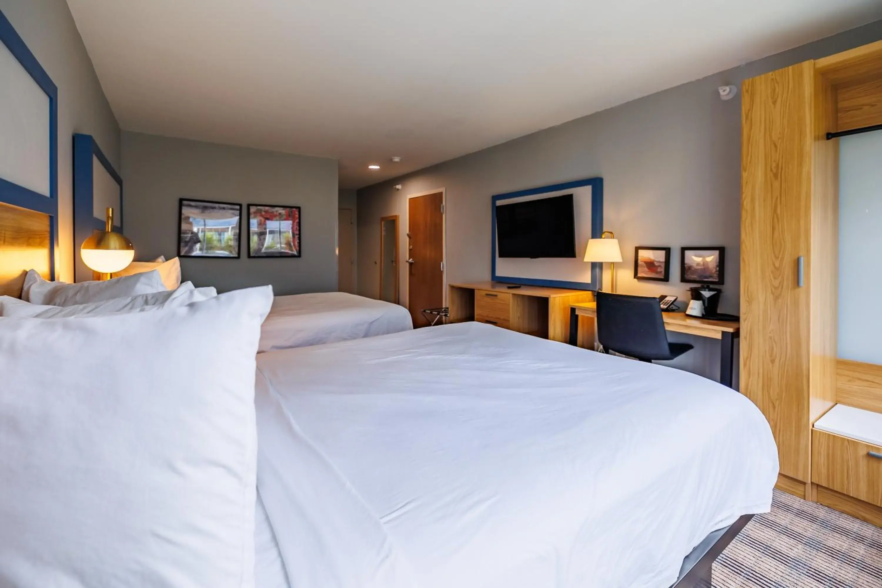 Bed in AmericInn by Wyndham Omaha Near Zoo Bed in AmericInn by Wyndham Omaha Near Zoo