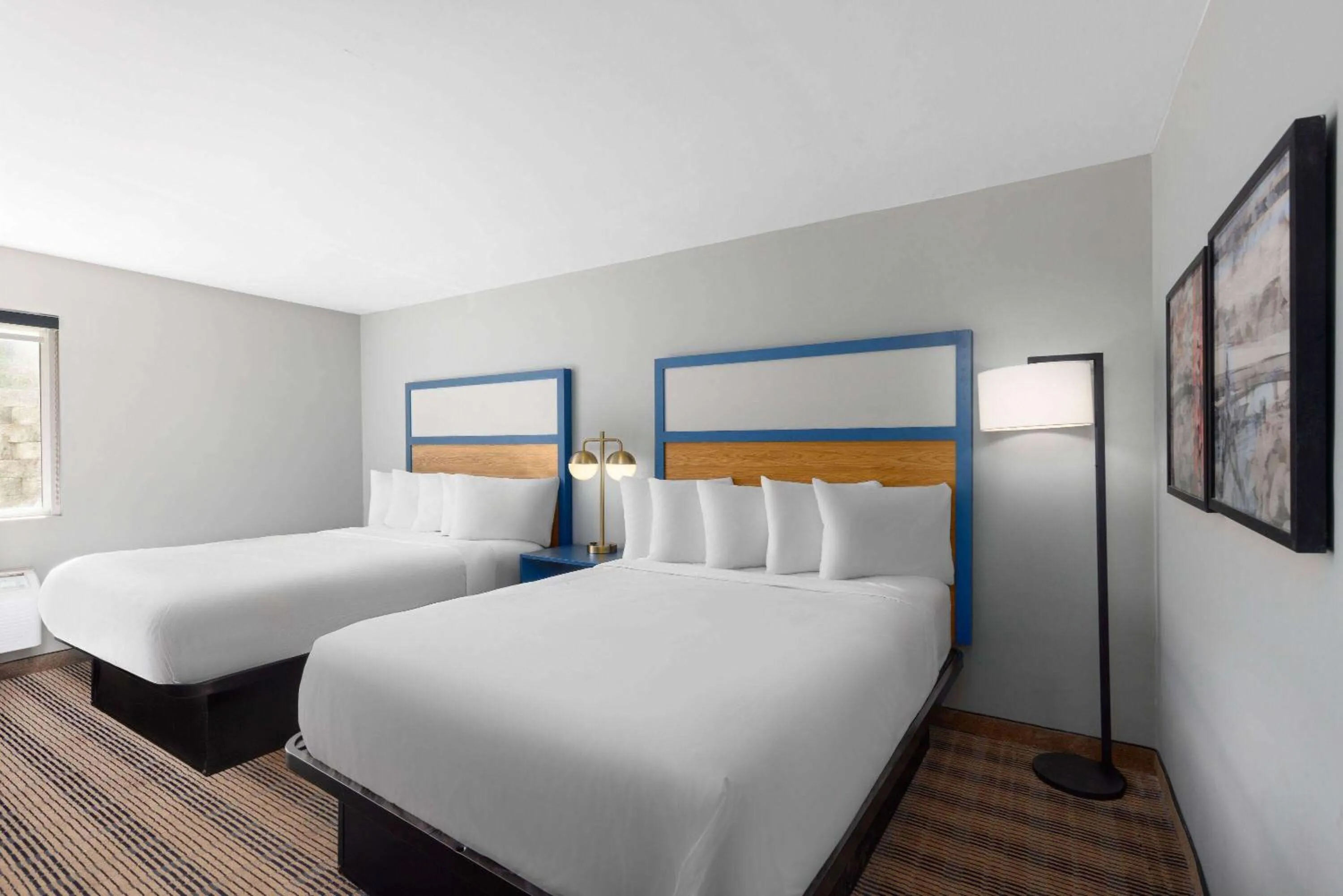 Photo of the whole room, Bed in AmericInn by Wyndham Omaha Near Zoo