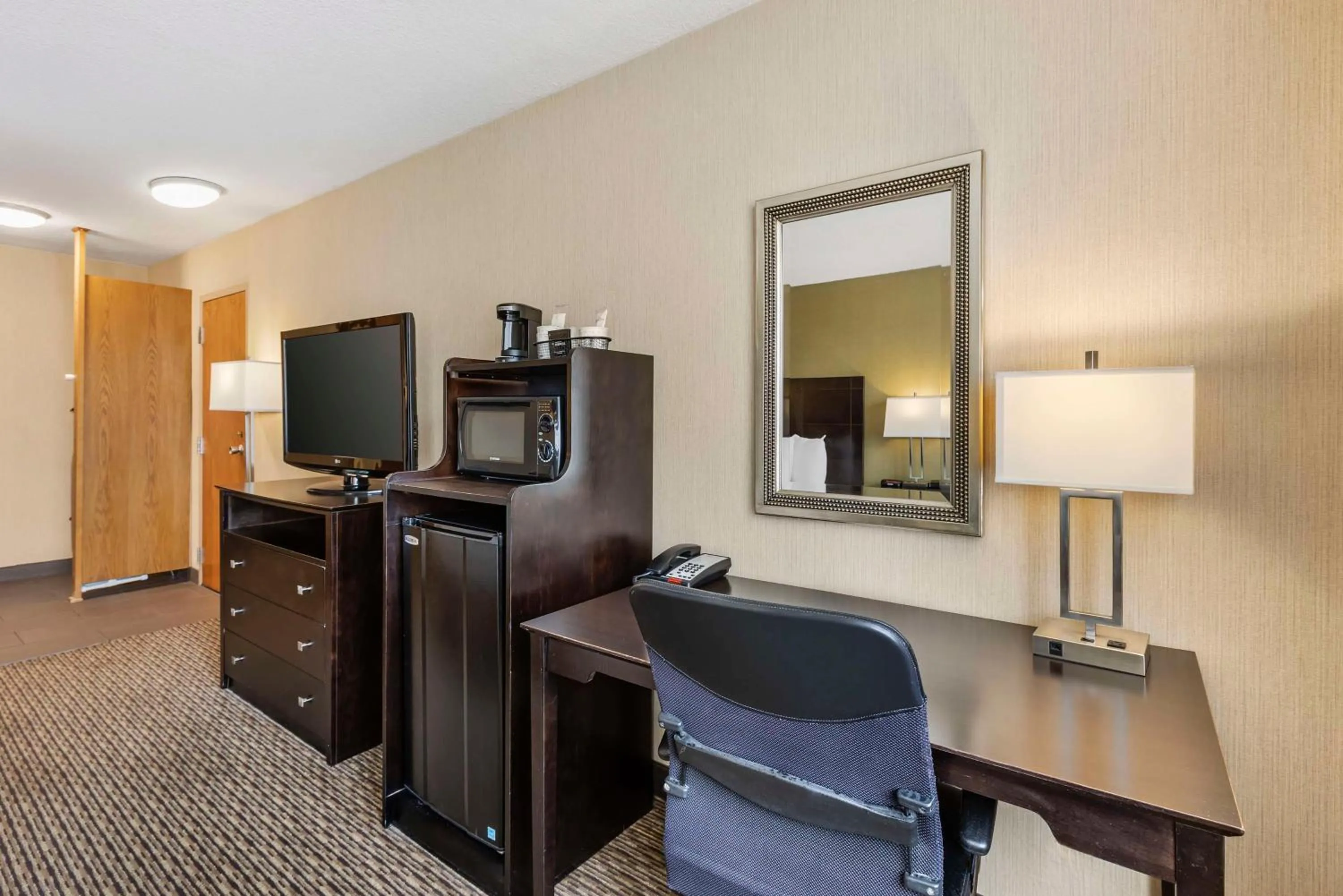 Bedroom in Best Western Watertown/Fort Drum