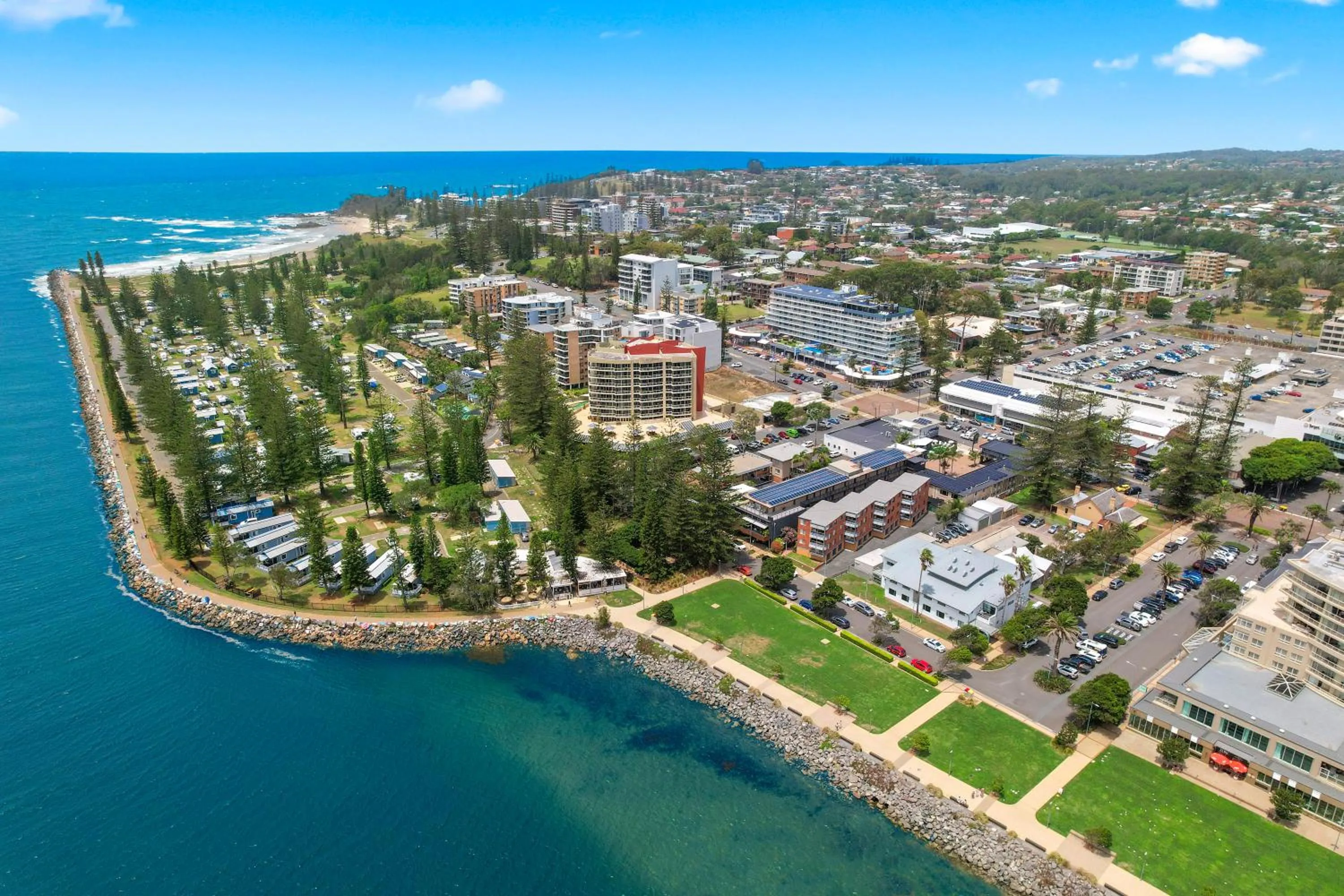 Property building in El Motor Inn