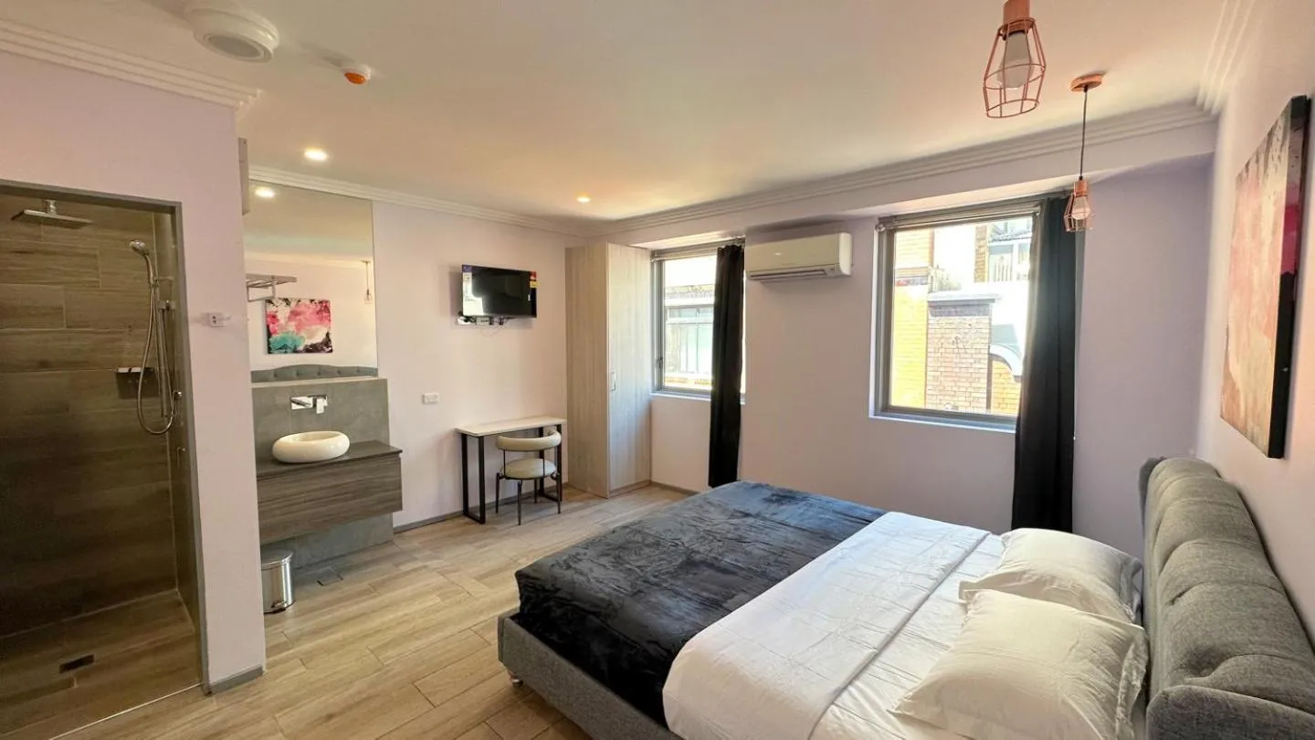 Bed in Sydney RiseOn Hotel