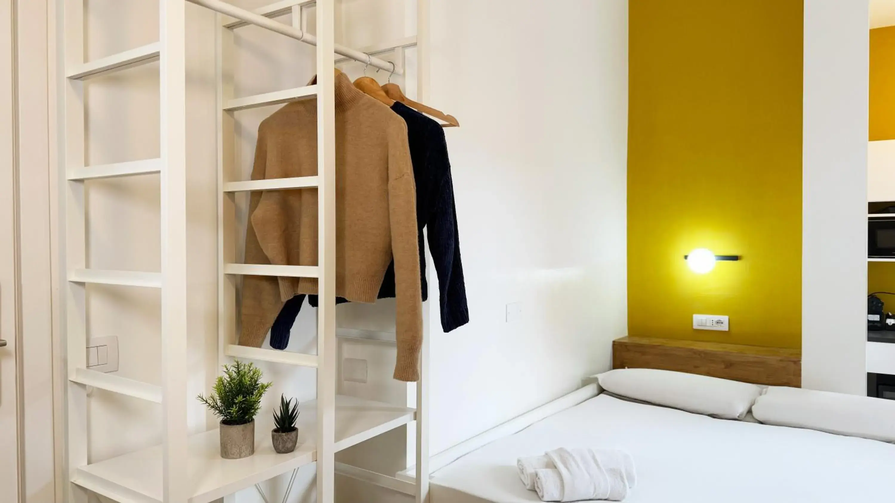 Double Room in My Tiny Home Double Room in My Tiny Home
