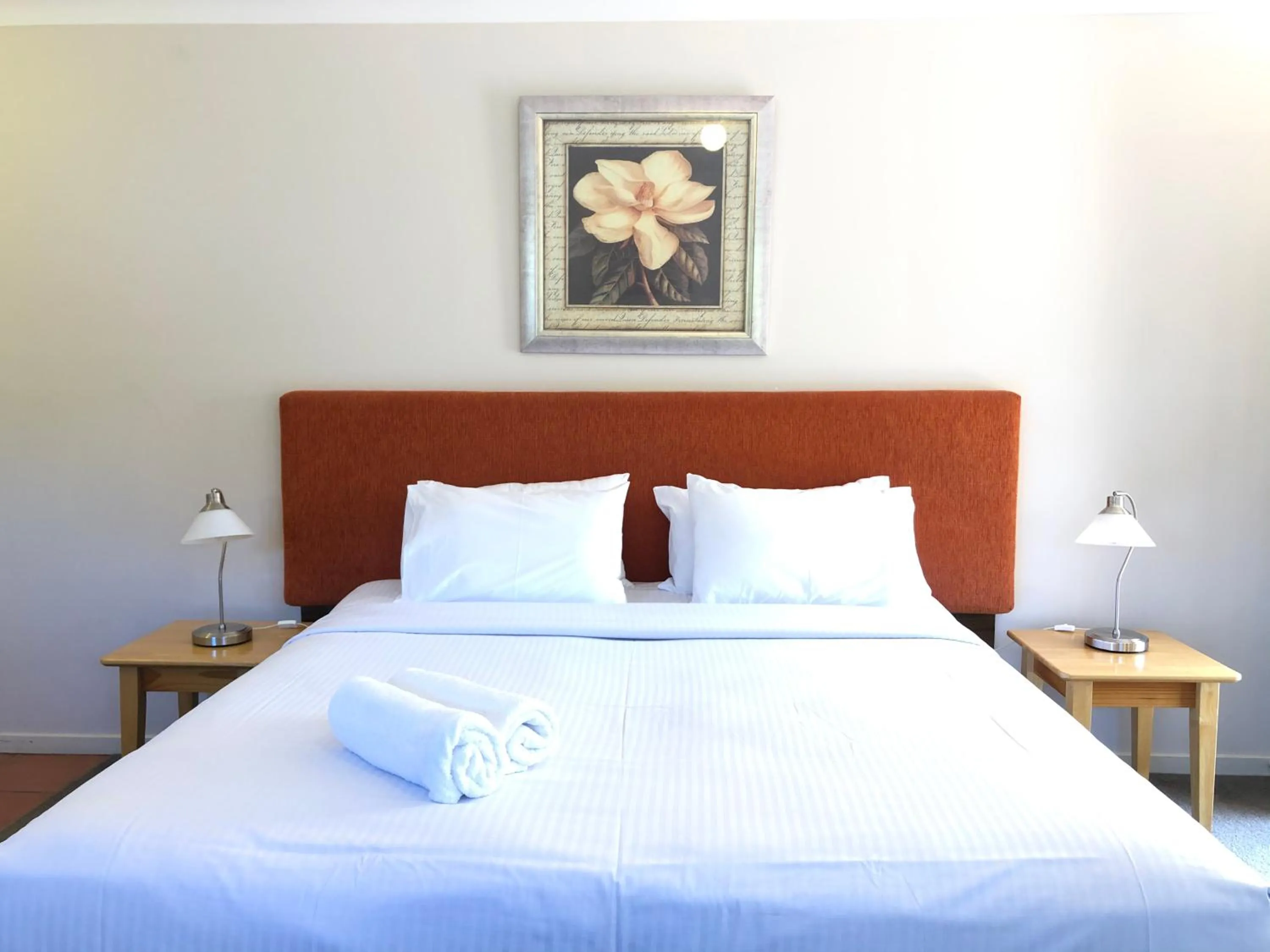 Bed in Higgins Lane Motel