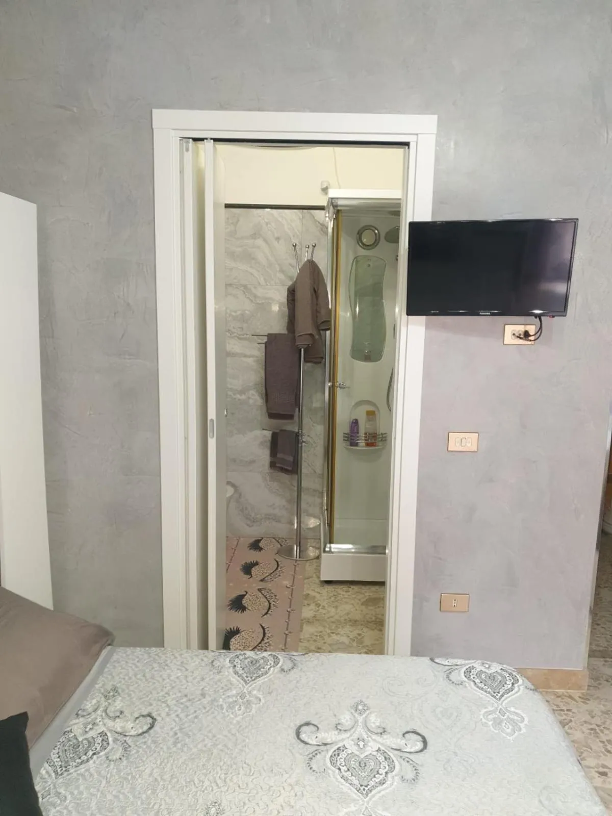 Photo of the whole room, Bed in Lussuoso B&B