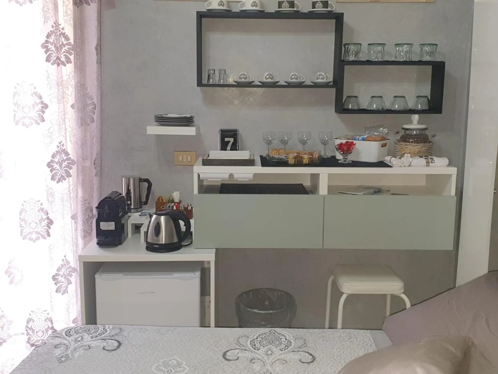 Breakfast in Lussuoso B&B