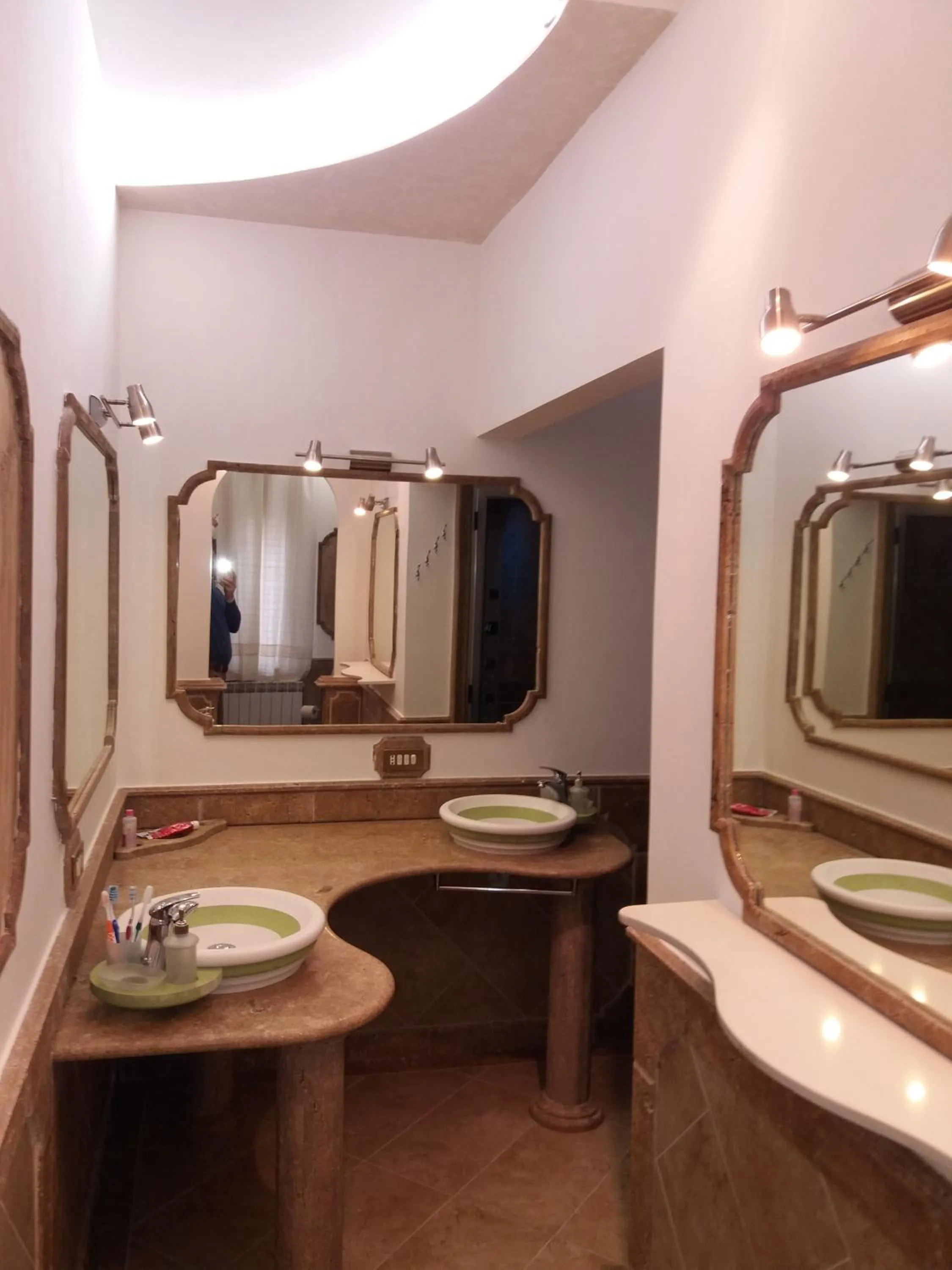 Bathroom in Lussuoso B&B