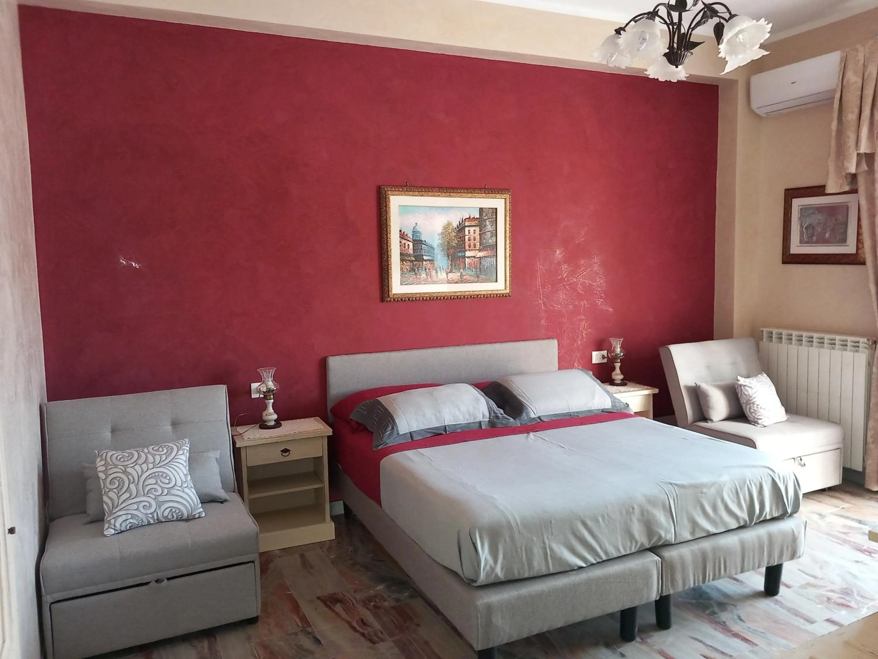 Photo of the whole room, Bed in Lussuoso B&B