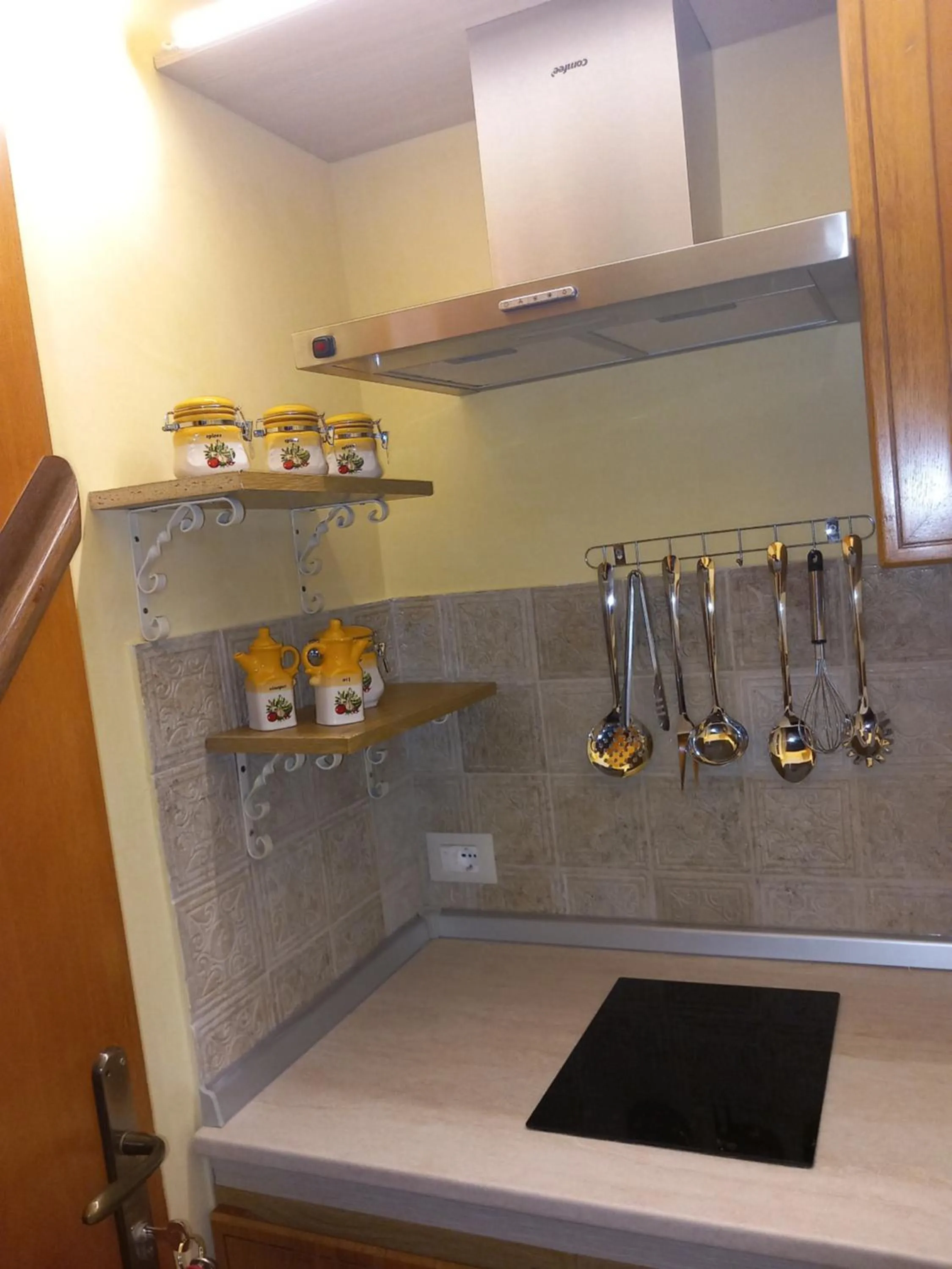 kitchen in Lussuoso B&B