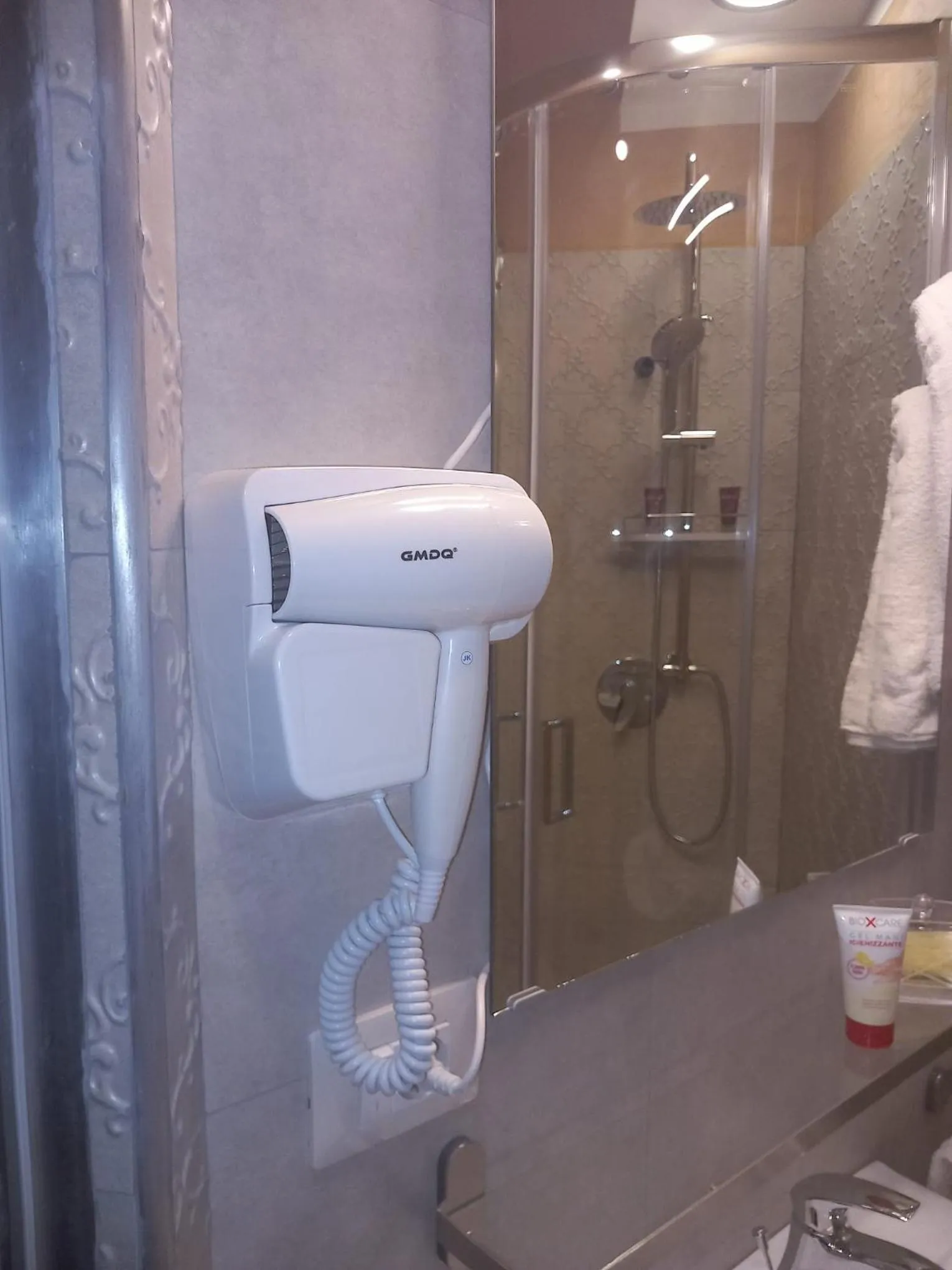 Bathroom in Lussuoso B&B