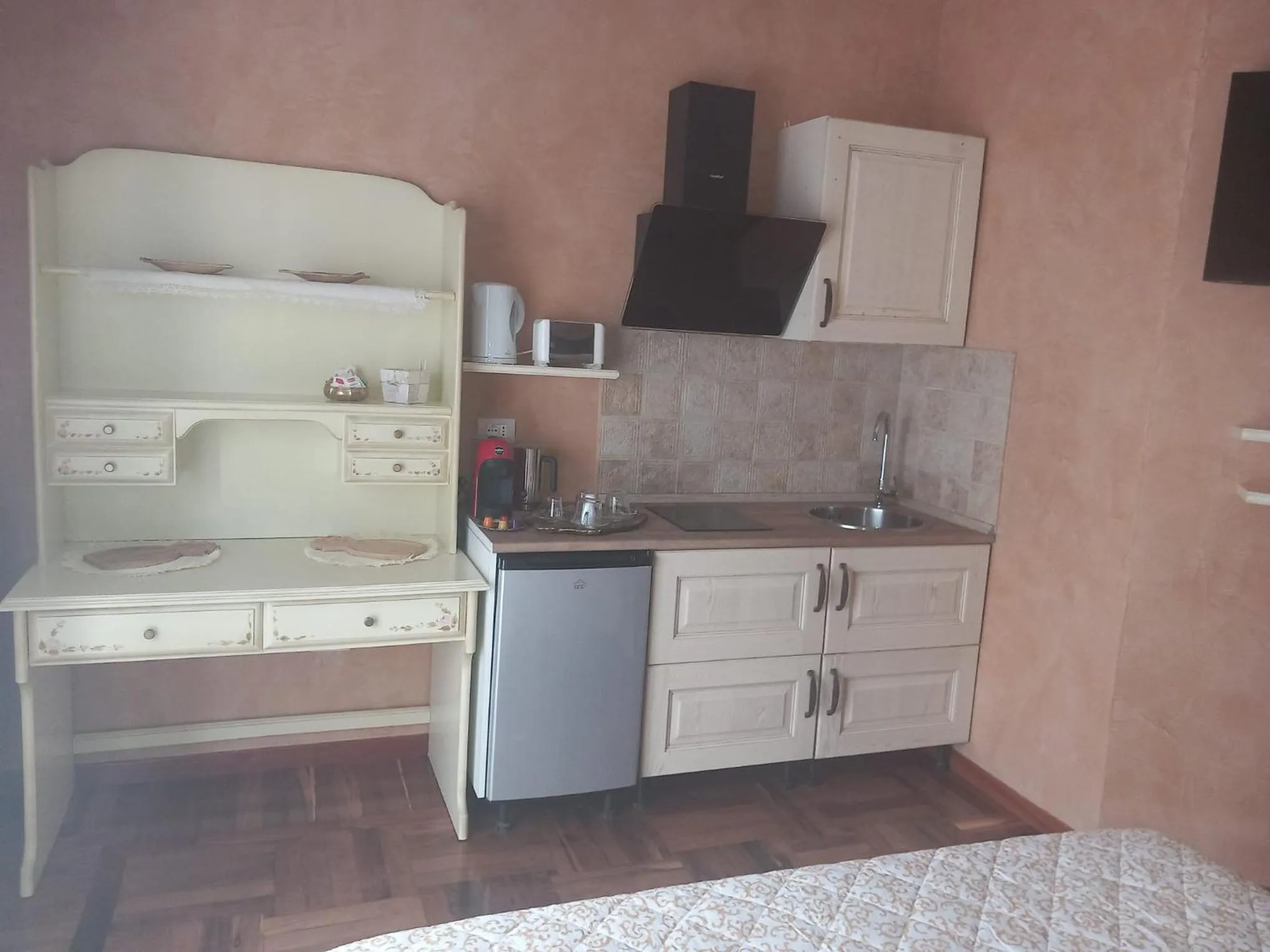 Kitchen or kitchenette in Lussuoso B&B