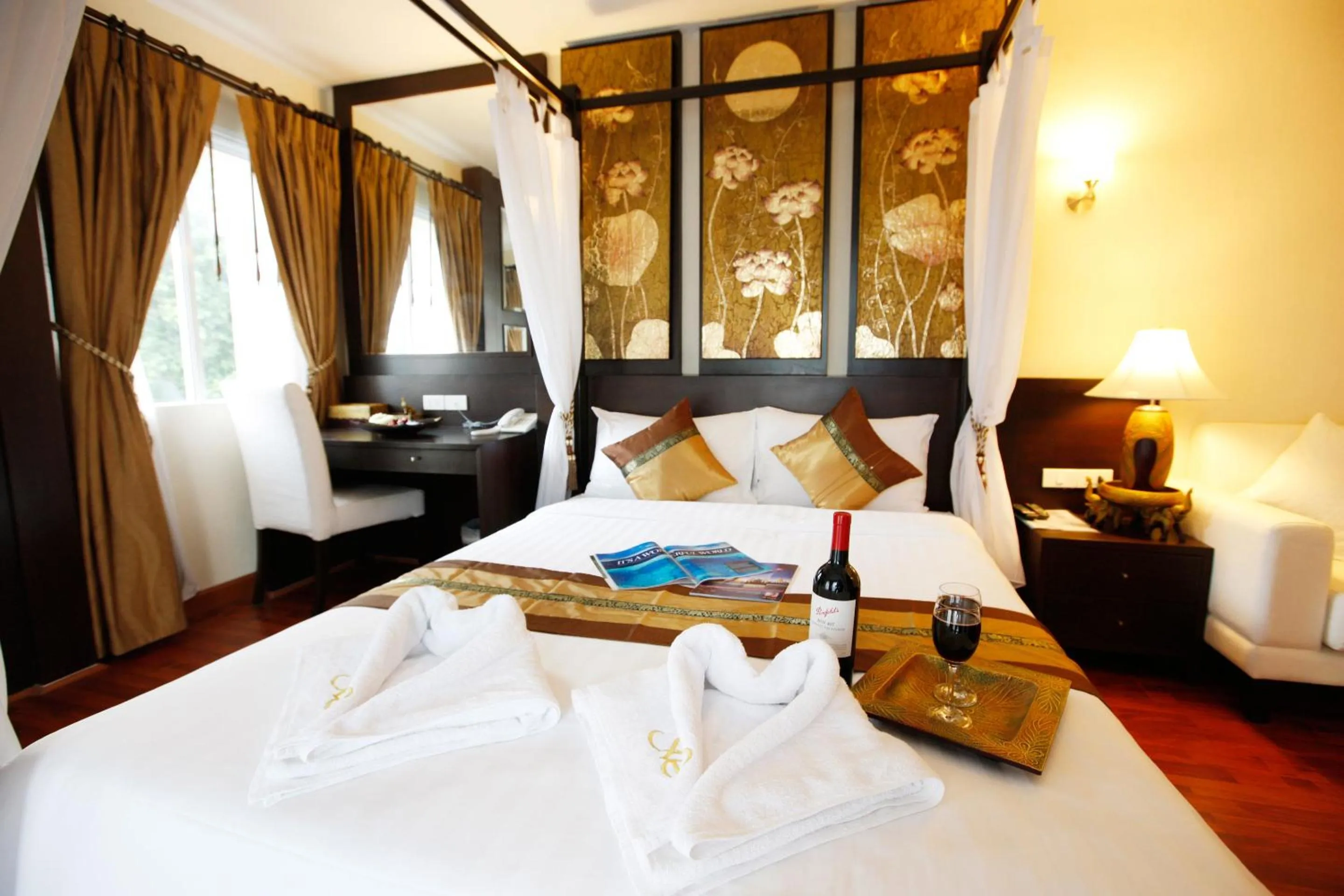 Photo of the whole room, Bed in Mirth Sathorn Hotel