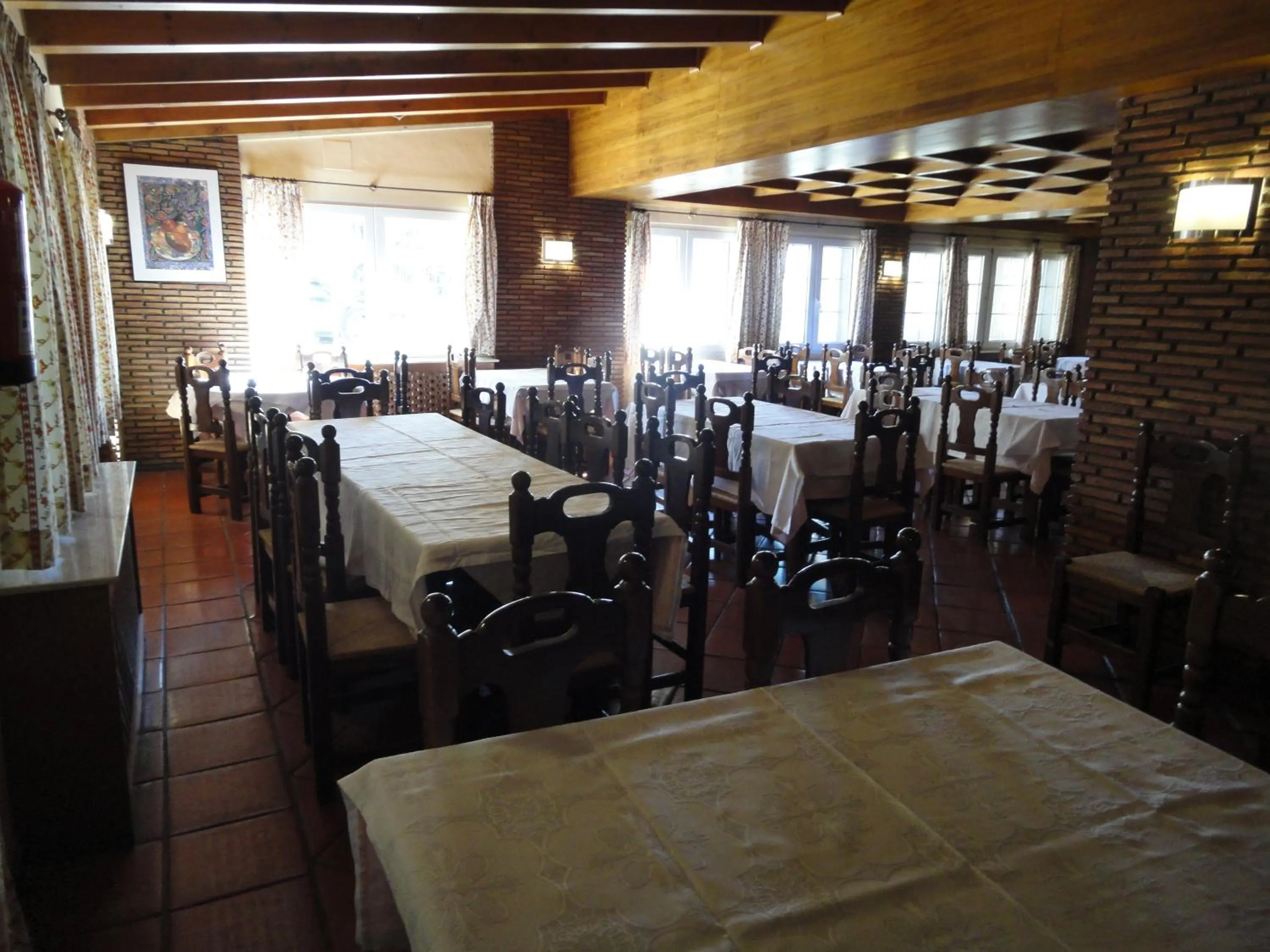 Restaurant/places to eat in Hotel Nevasur