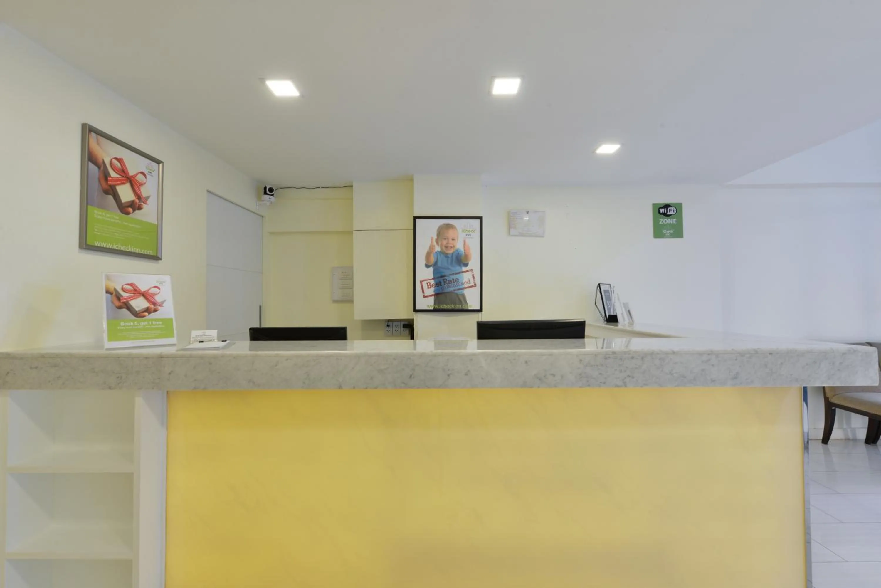 Lobby or reception in iCheck inn Sukhumvit 19