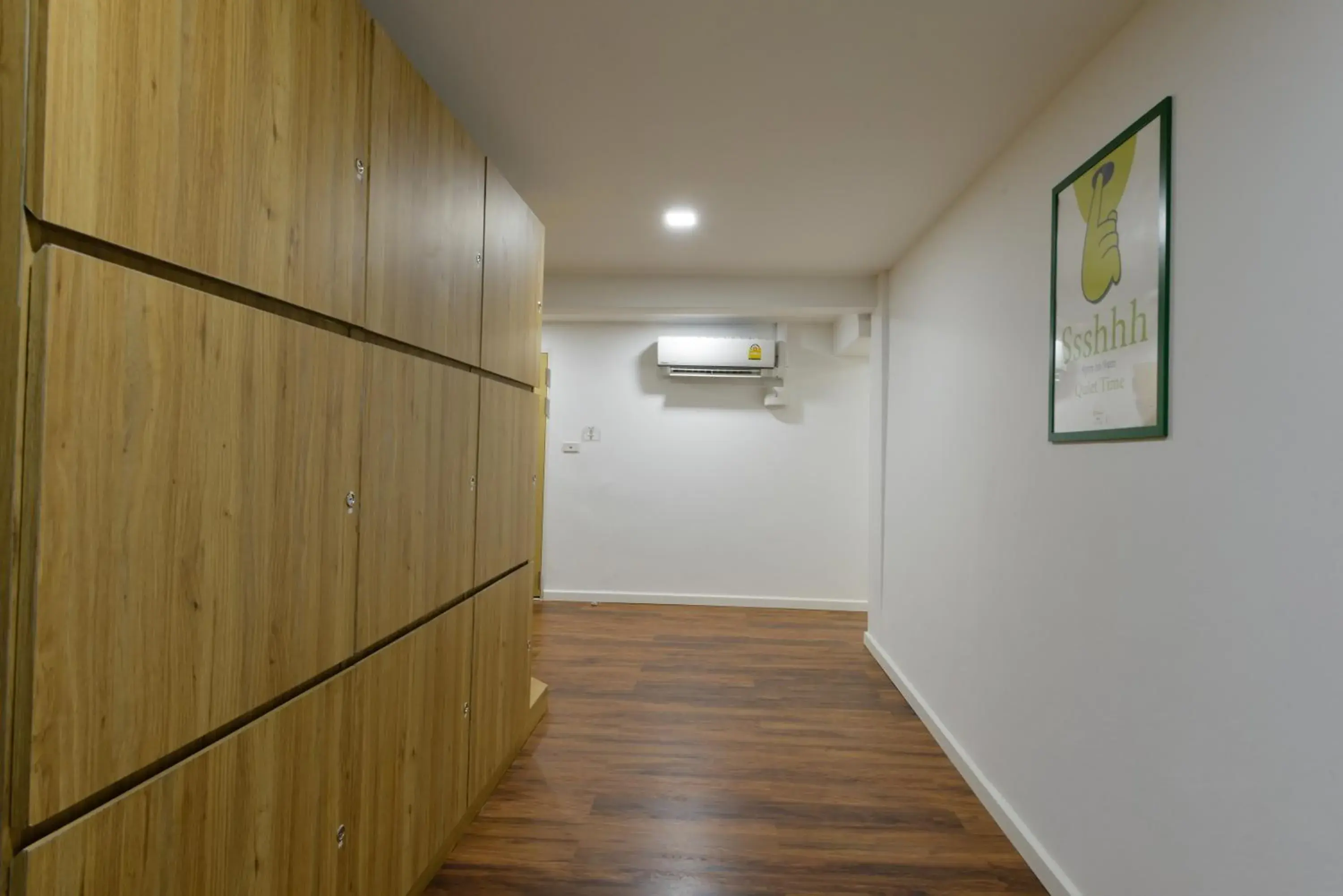 Property building in iCheck inn Sukhumvit 19 Property building in iCheck inn Sukhumvit 19