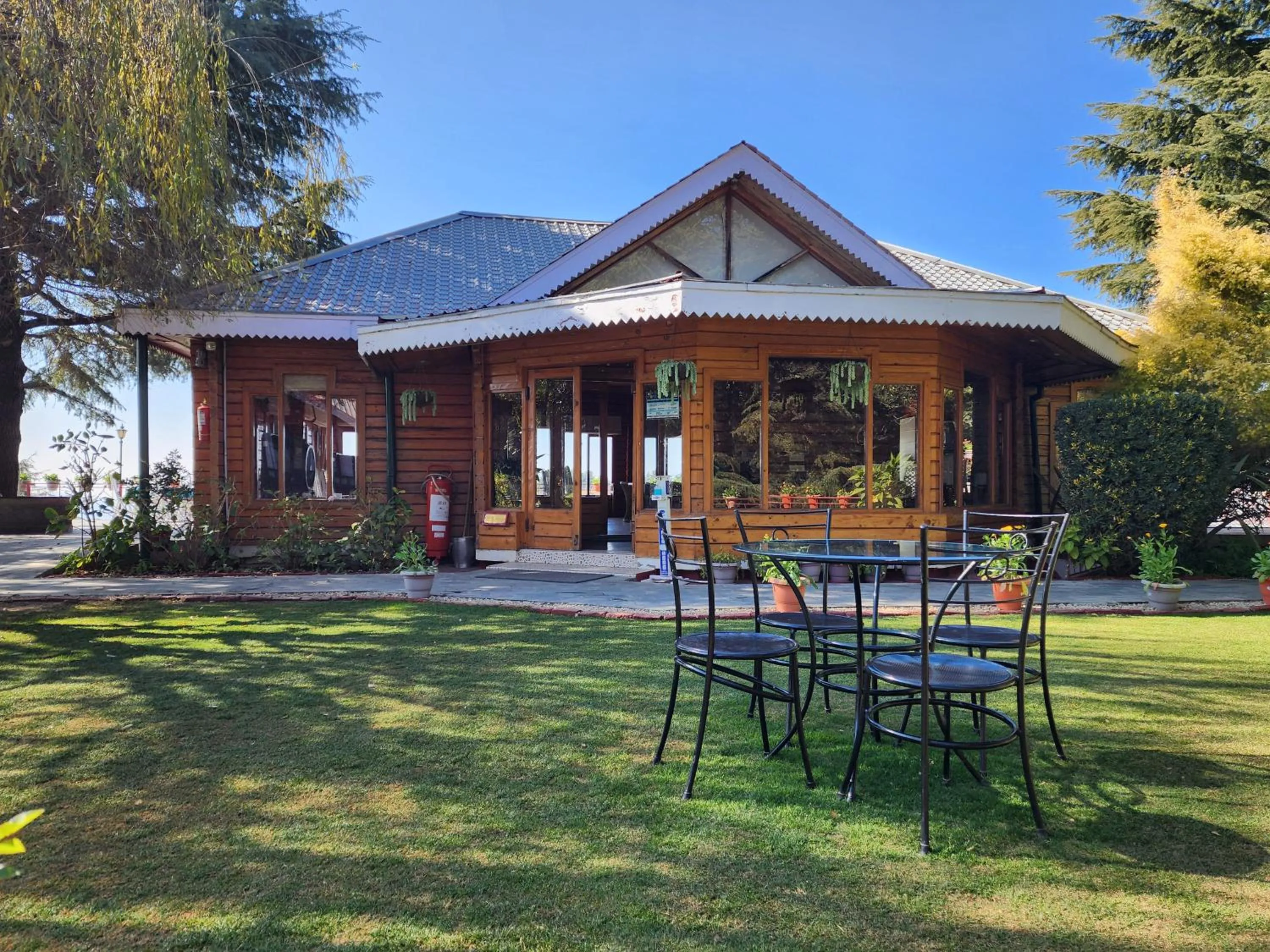 Meeting/conference room in The Chalets Naldehra