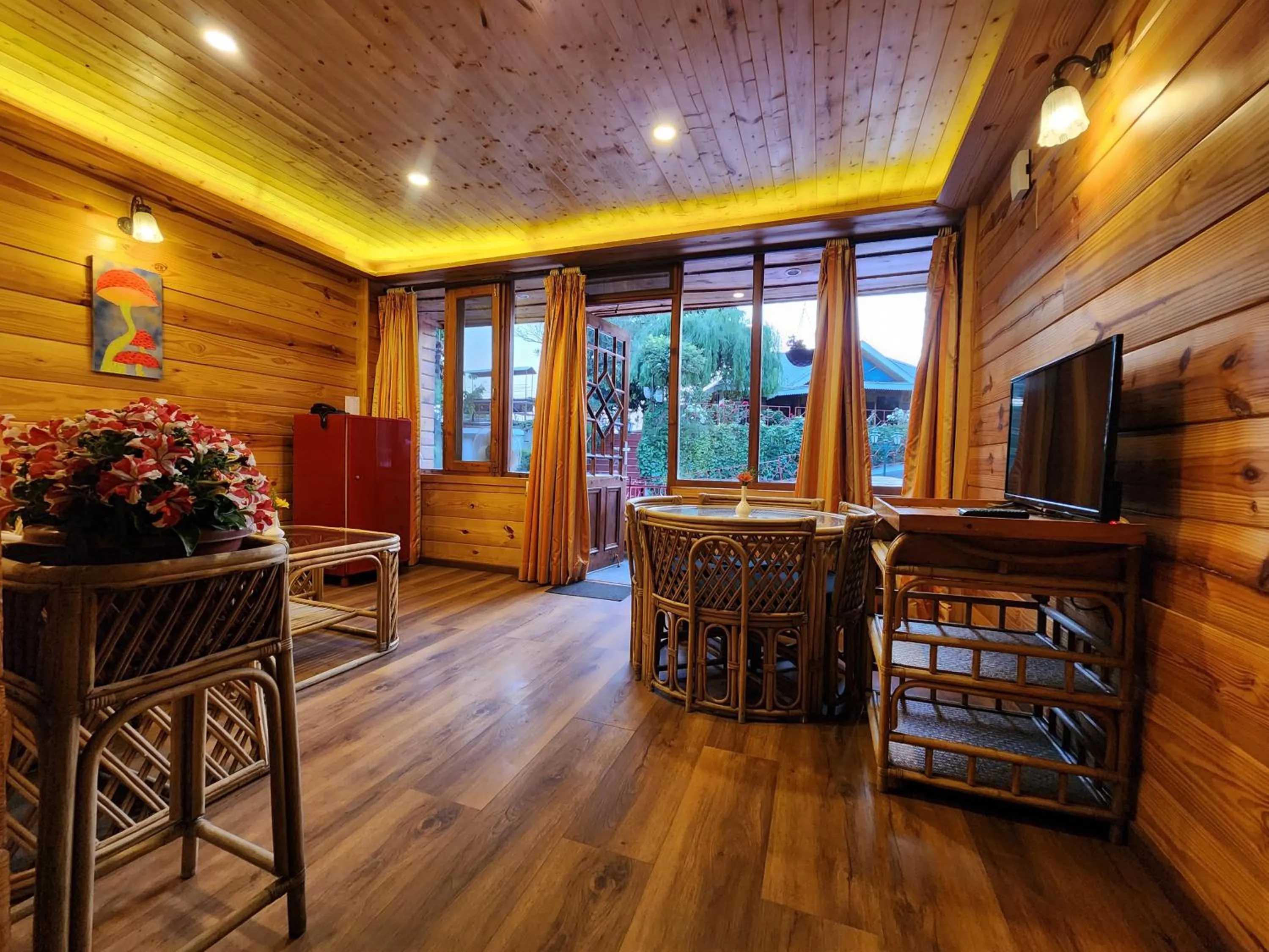 Living room in The Chalets Naldehra