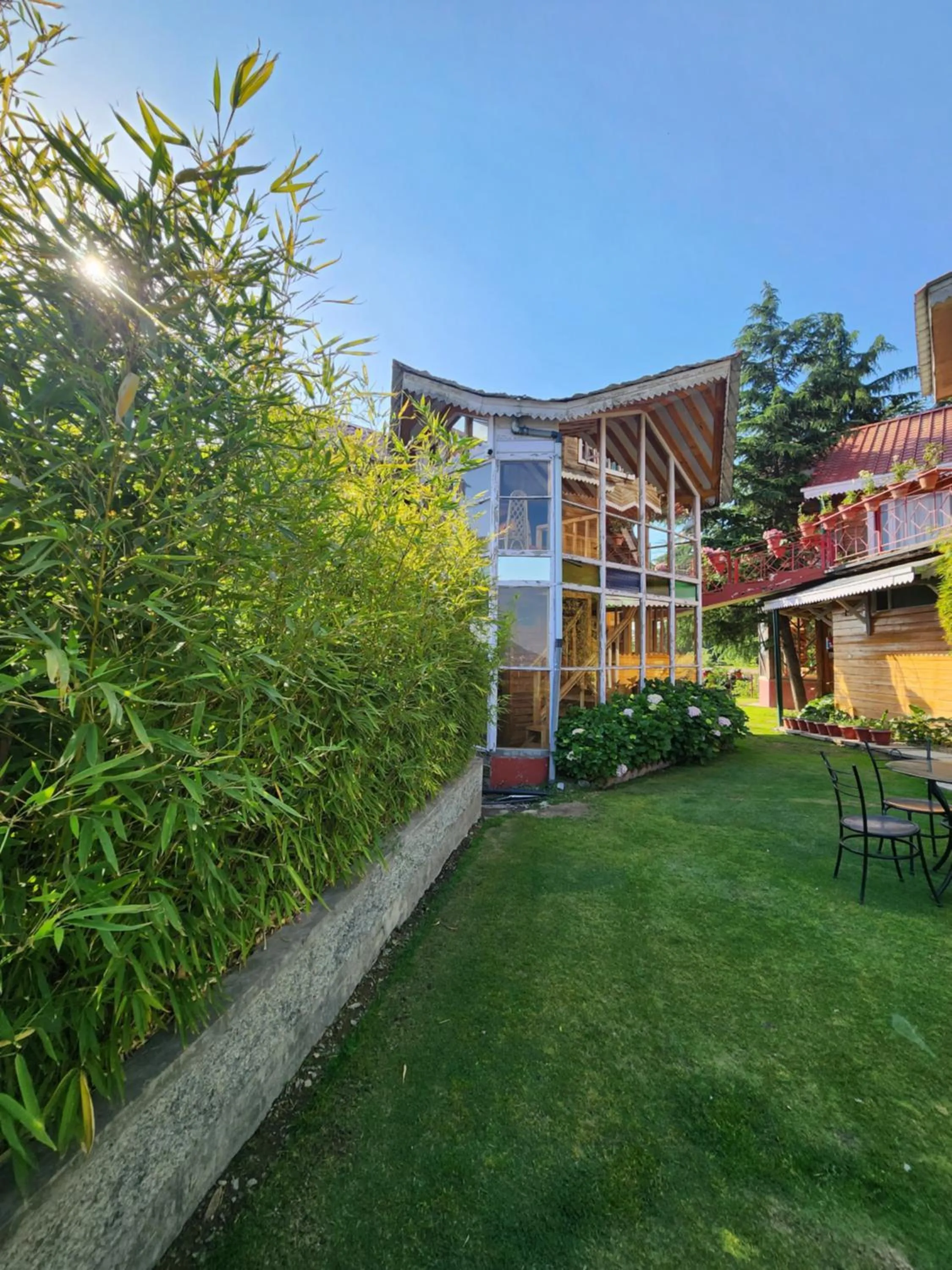 Garden in The Chalets Naldehra