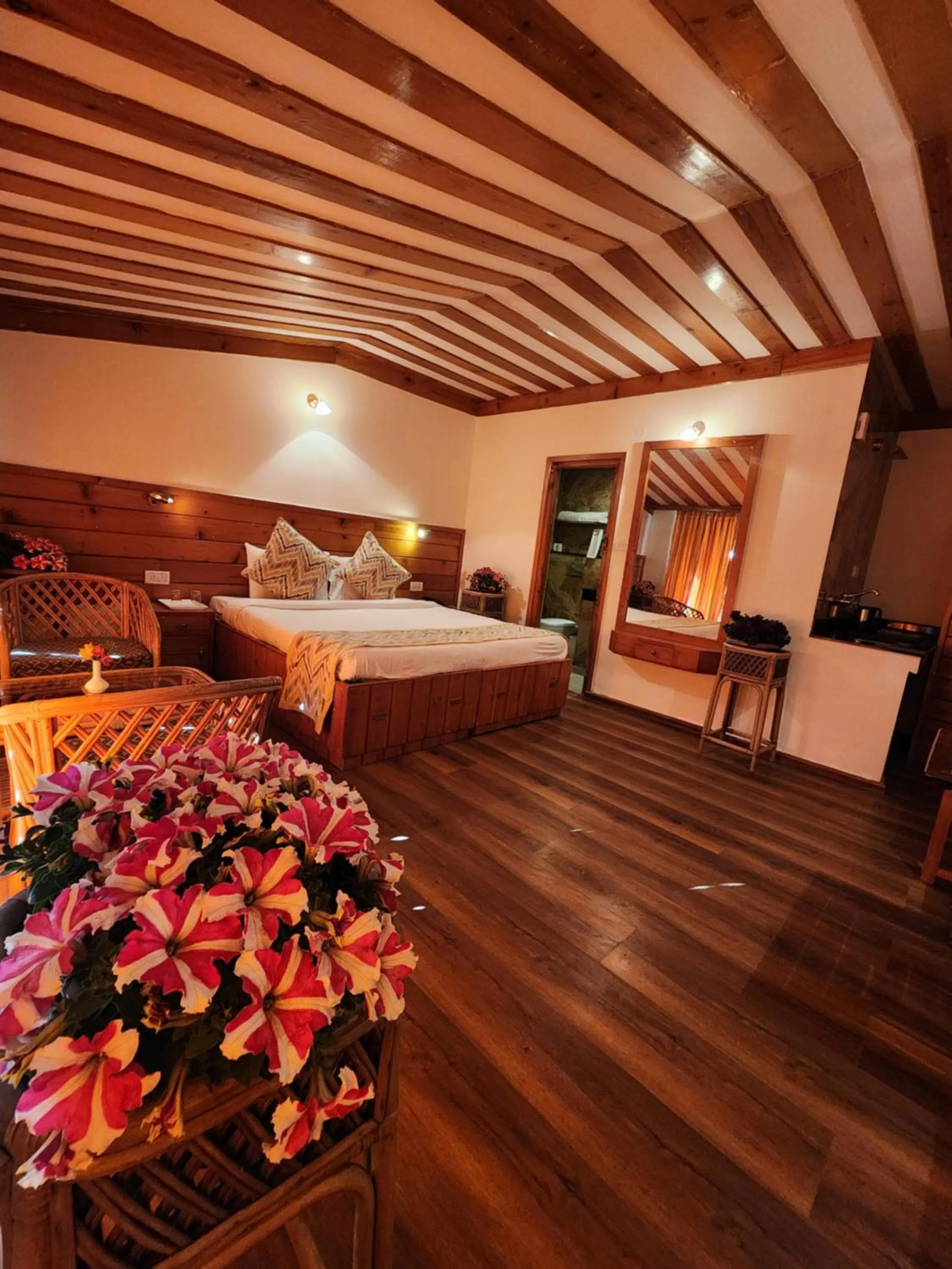 Bed in The Chalets Naldehra
