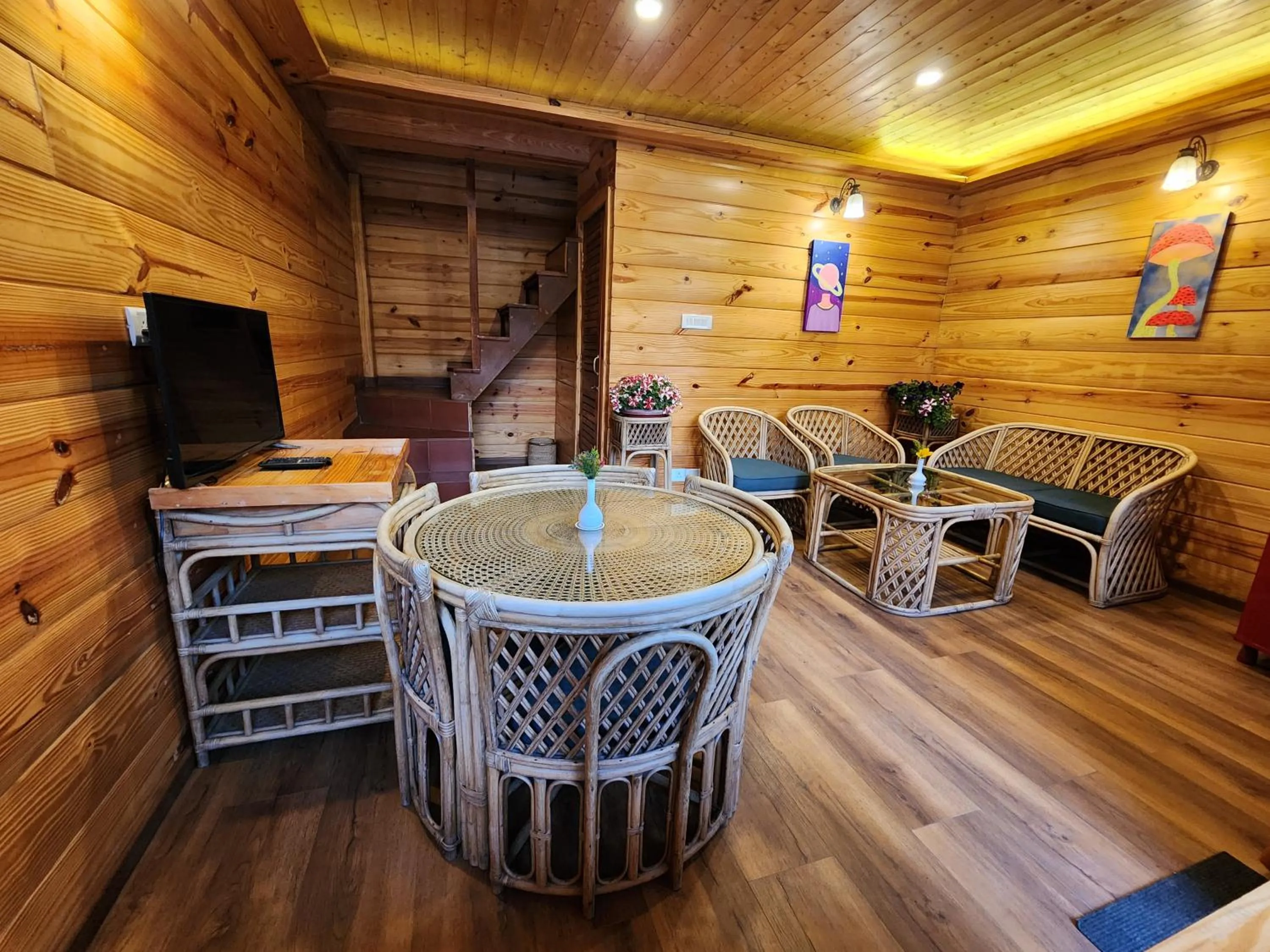 Living room in The Chalets Naldehra