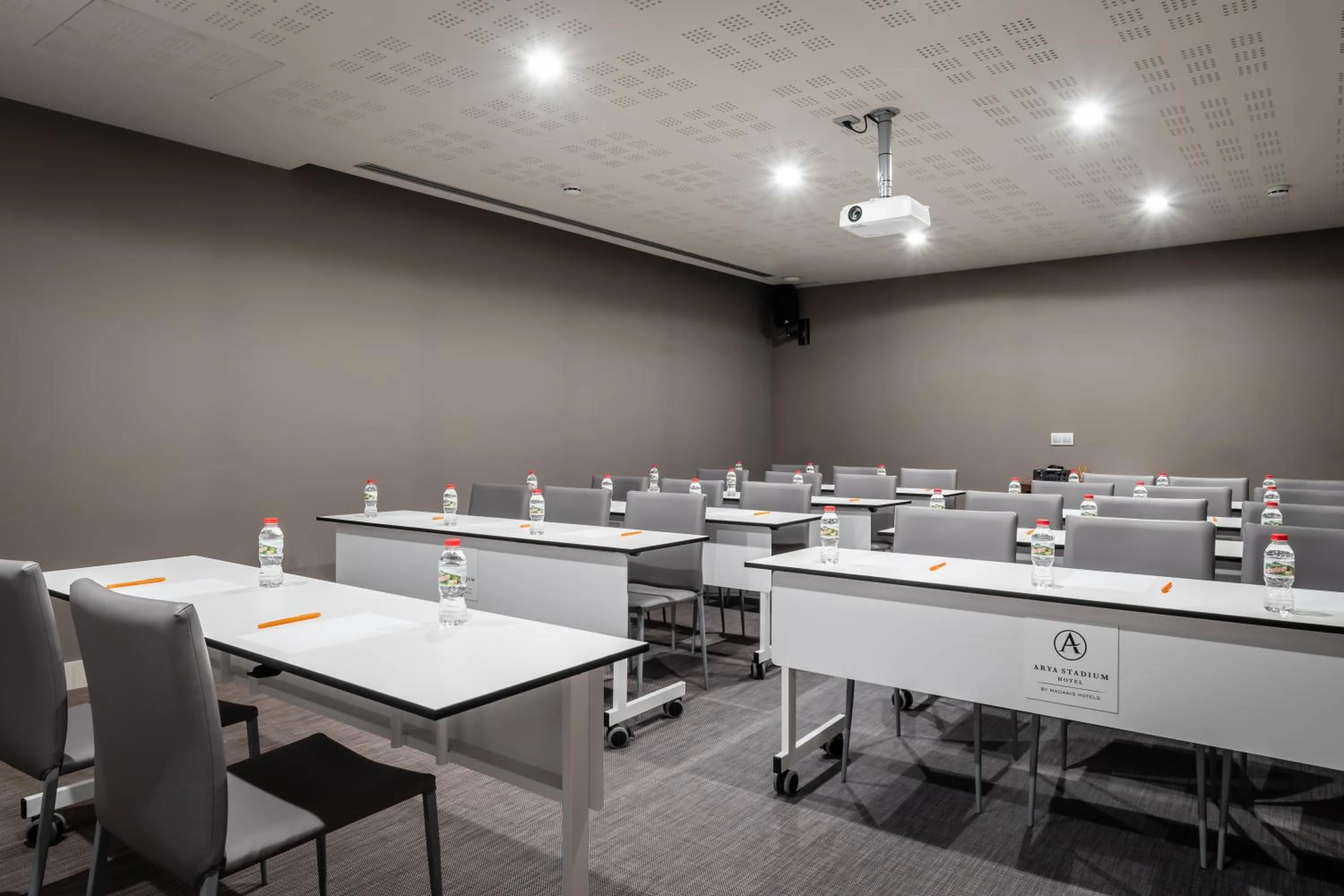 Meeting/conference room in Arya Stadium Hotel