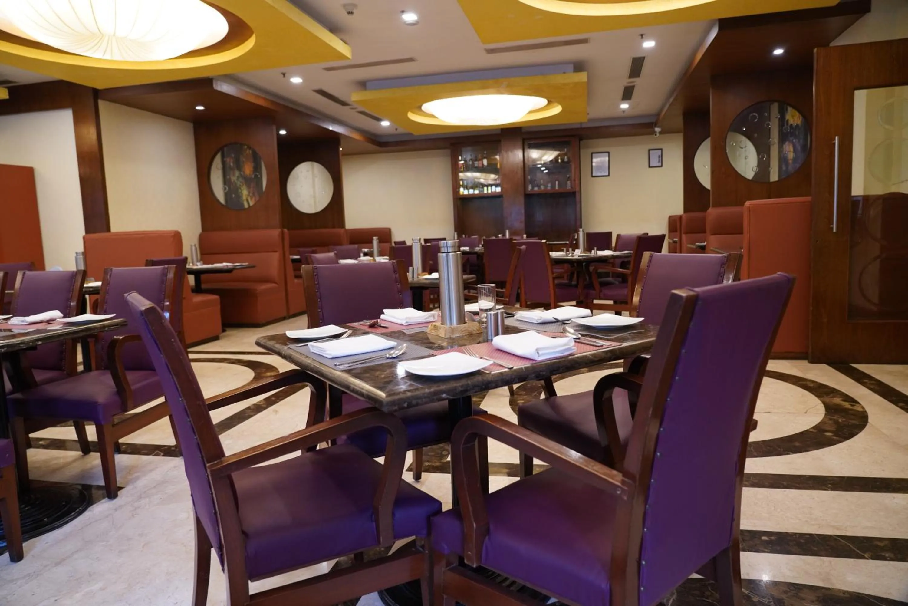 Restaurant/places to eat in Fortune Select JP Cosmos, Bengaluru - Member ITC Hotels' Group
