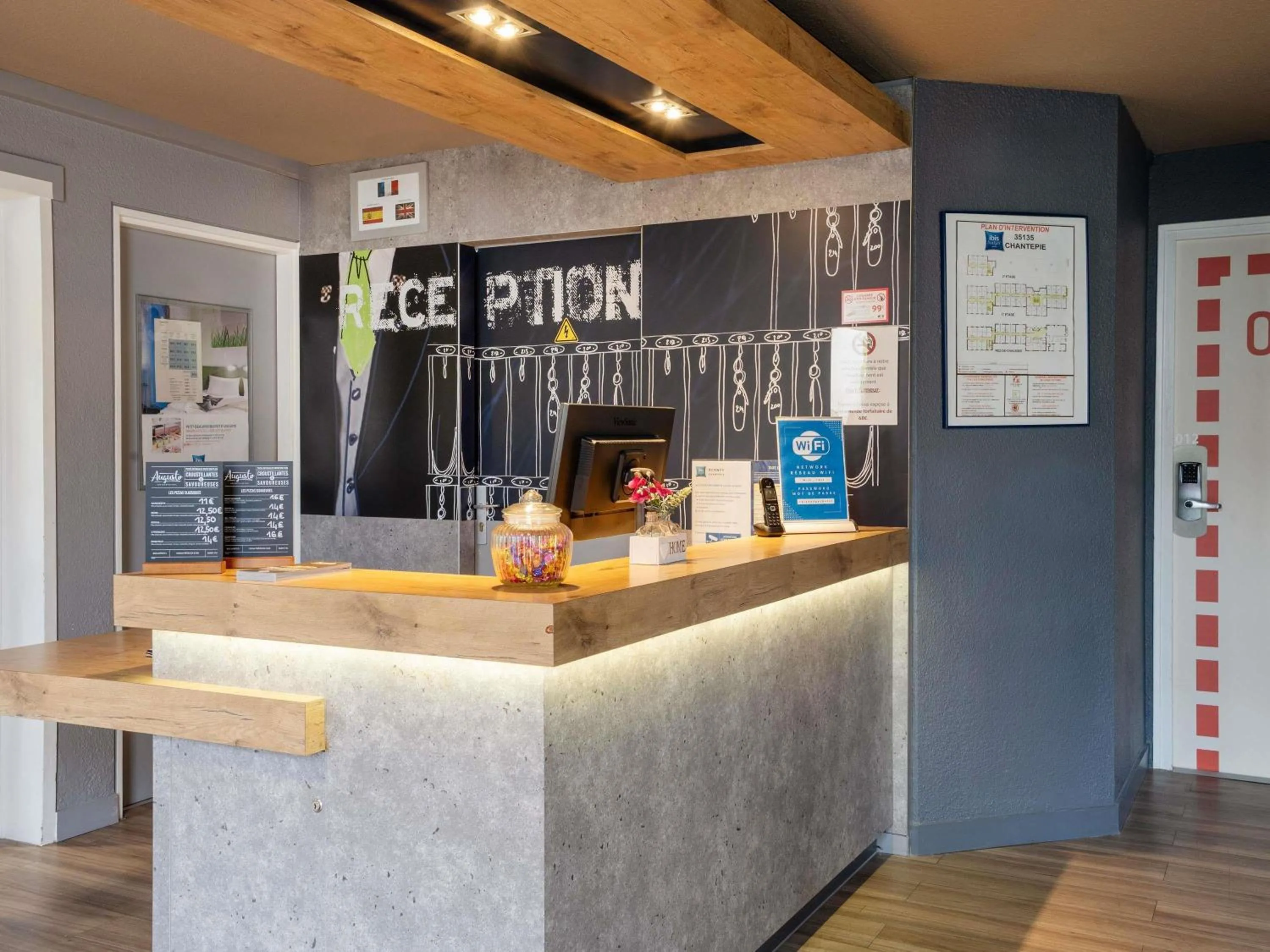 Property building in ibis budget Rennes Chantepie - Hôtel rénové