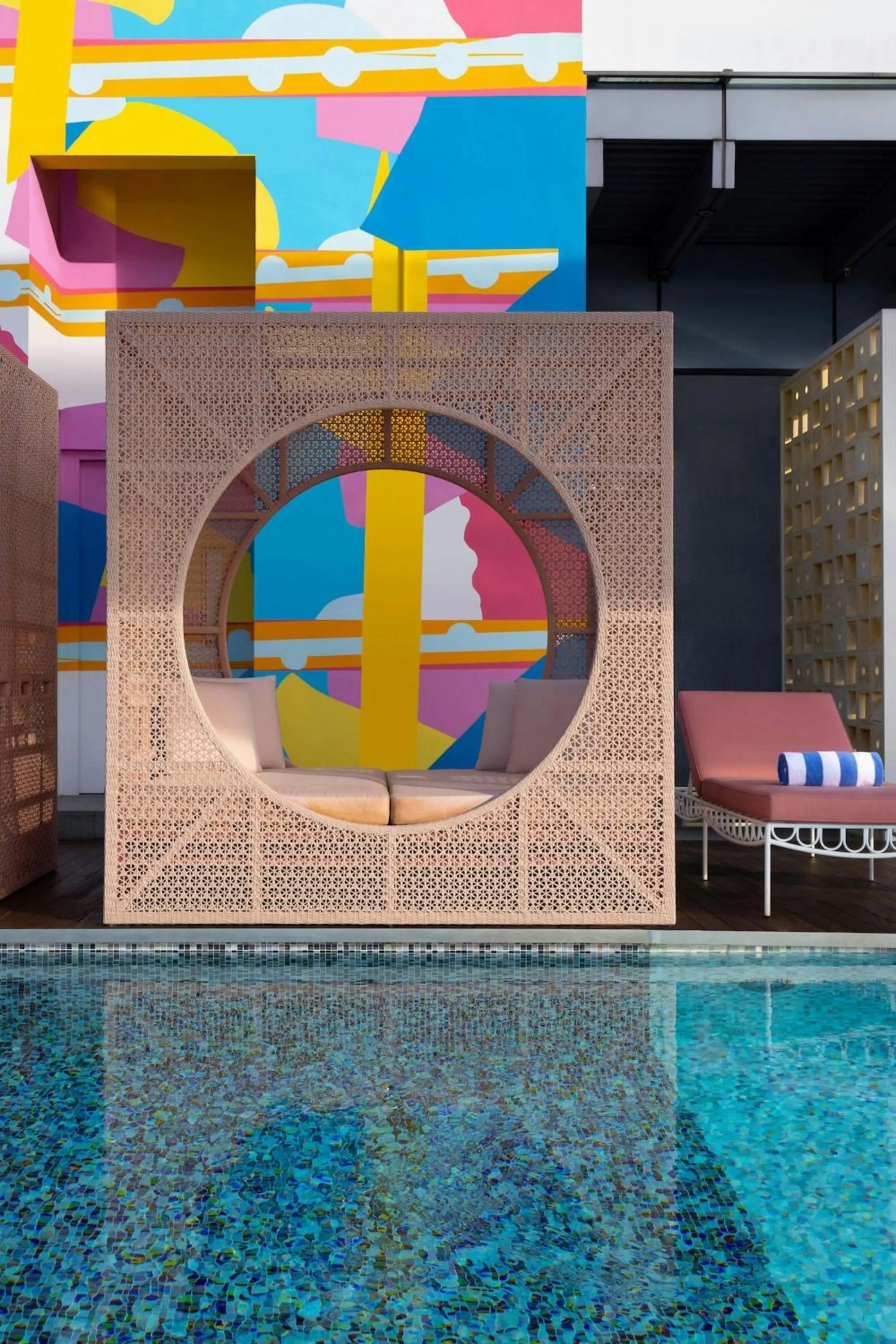 Swimming pool in Courtyard by Marriott Singapore Novena